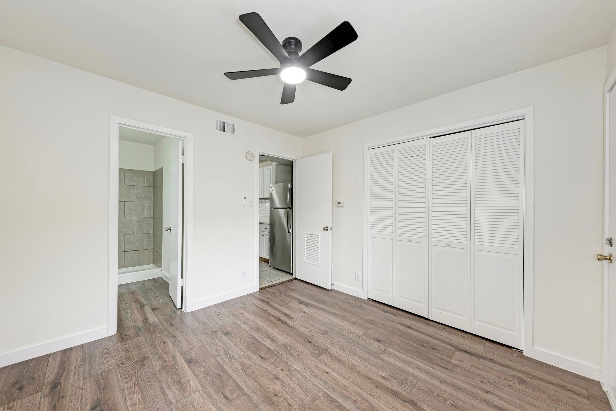1010 W 23rd St # 5, Austin, TX 78705