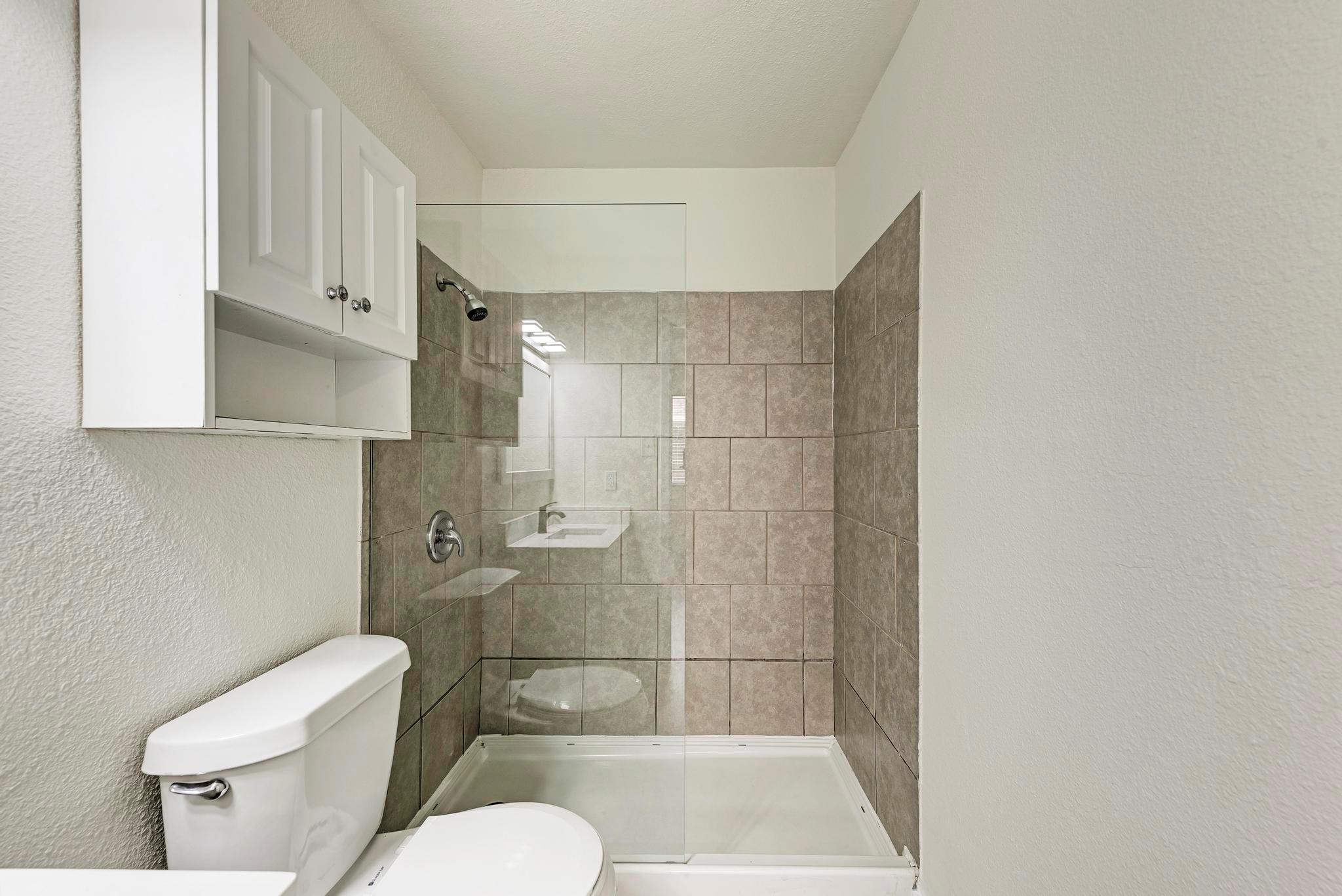 1010 W 23rd St # 5, Austin, TX 78705