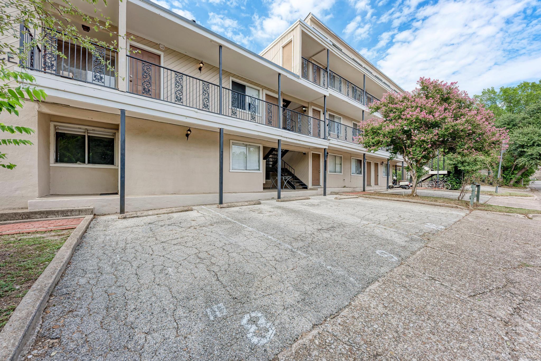 1010 W 23rd St # 5, Austin, TX 78705