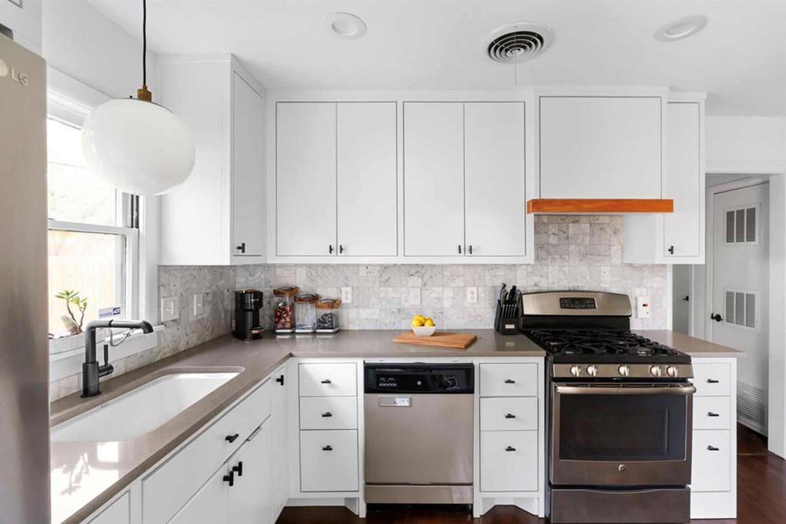 1106 Arcadia Ave, Austin, TX 78757