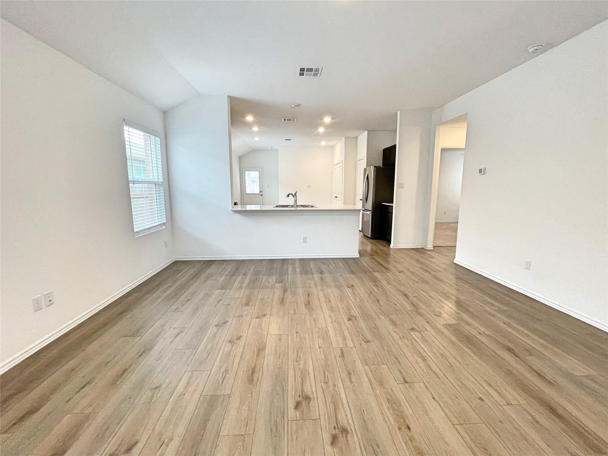 109 Allegro Dr, Hutto, TX 78634