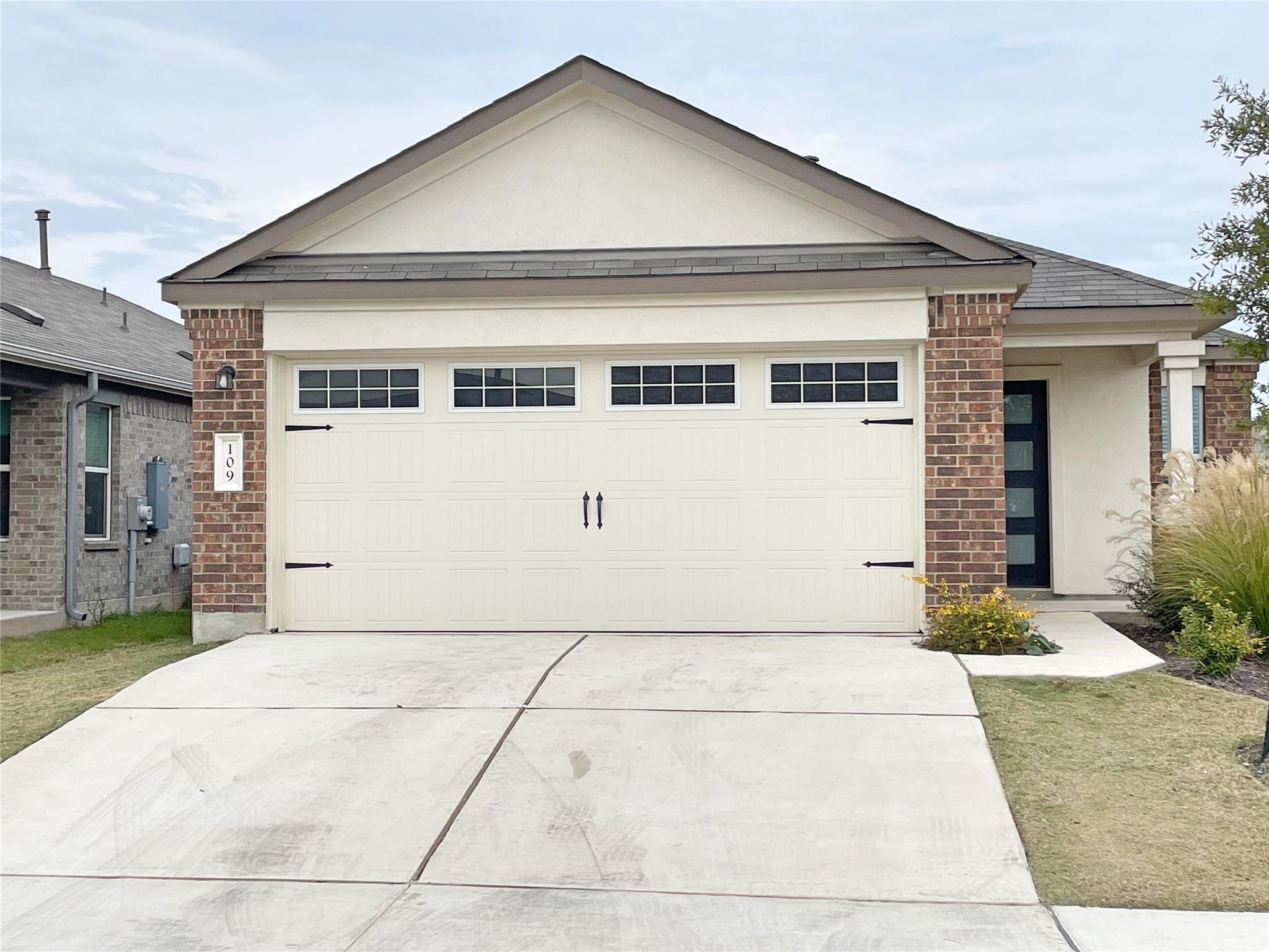 109 Allegro Dr, Hutto, TX 78634