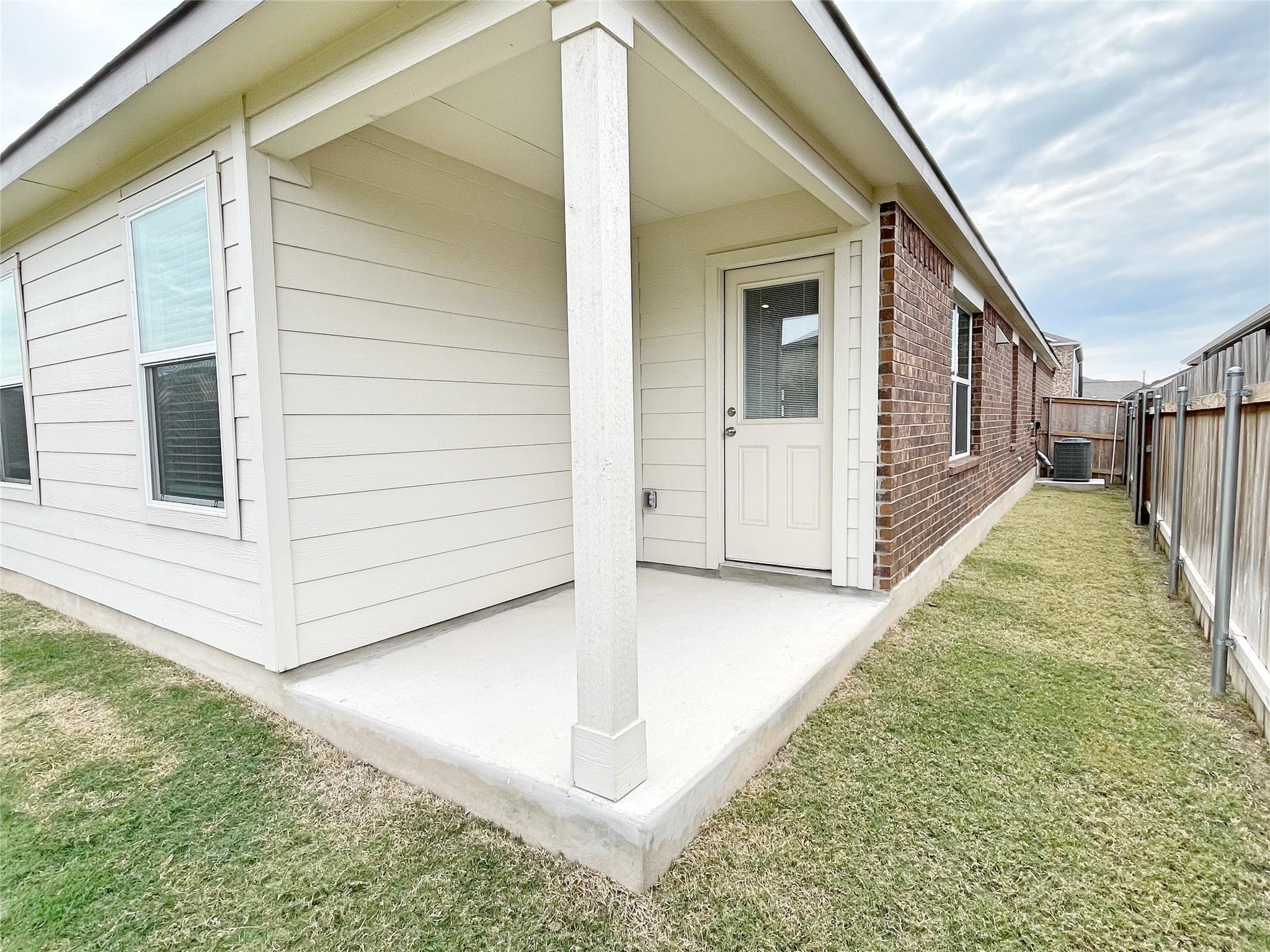 109 Allegro Dr, Hutto, TX 78634