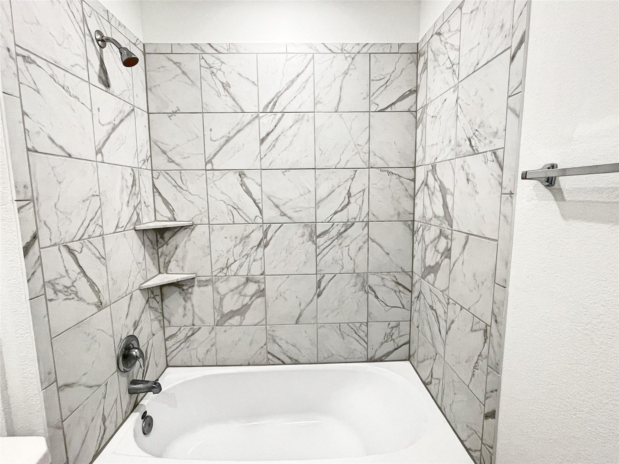109 Allegro Dr, Hutto, TX 78634