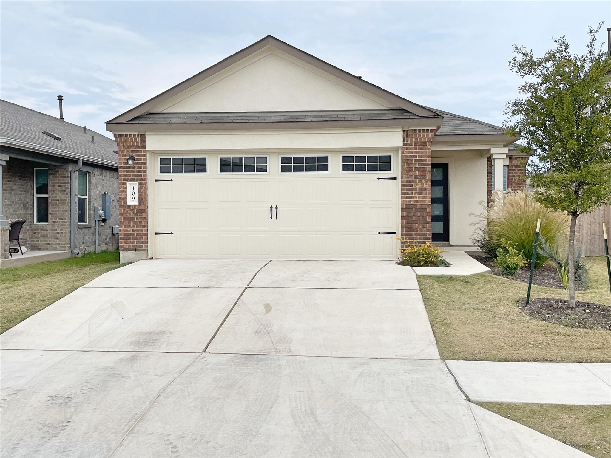 109 Allegro Dr, Hutto, TX 78634