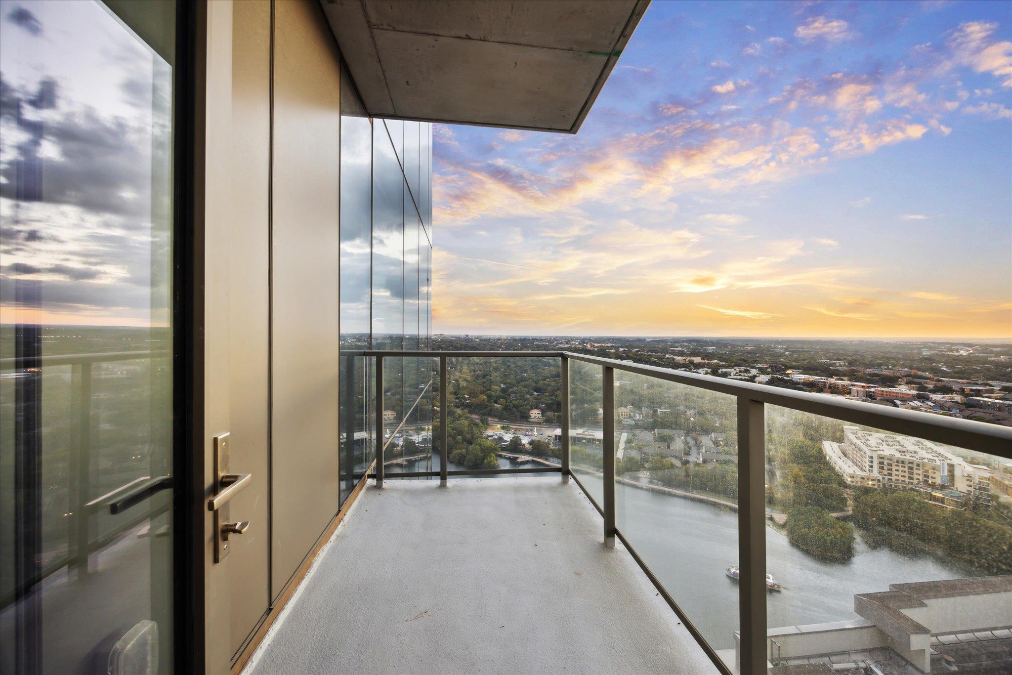 44 East Ave # 3301, Austin, TX 78701
