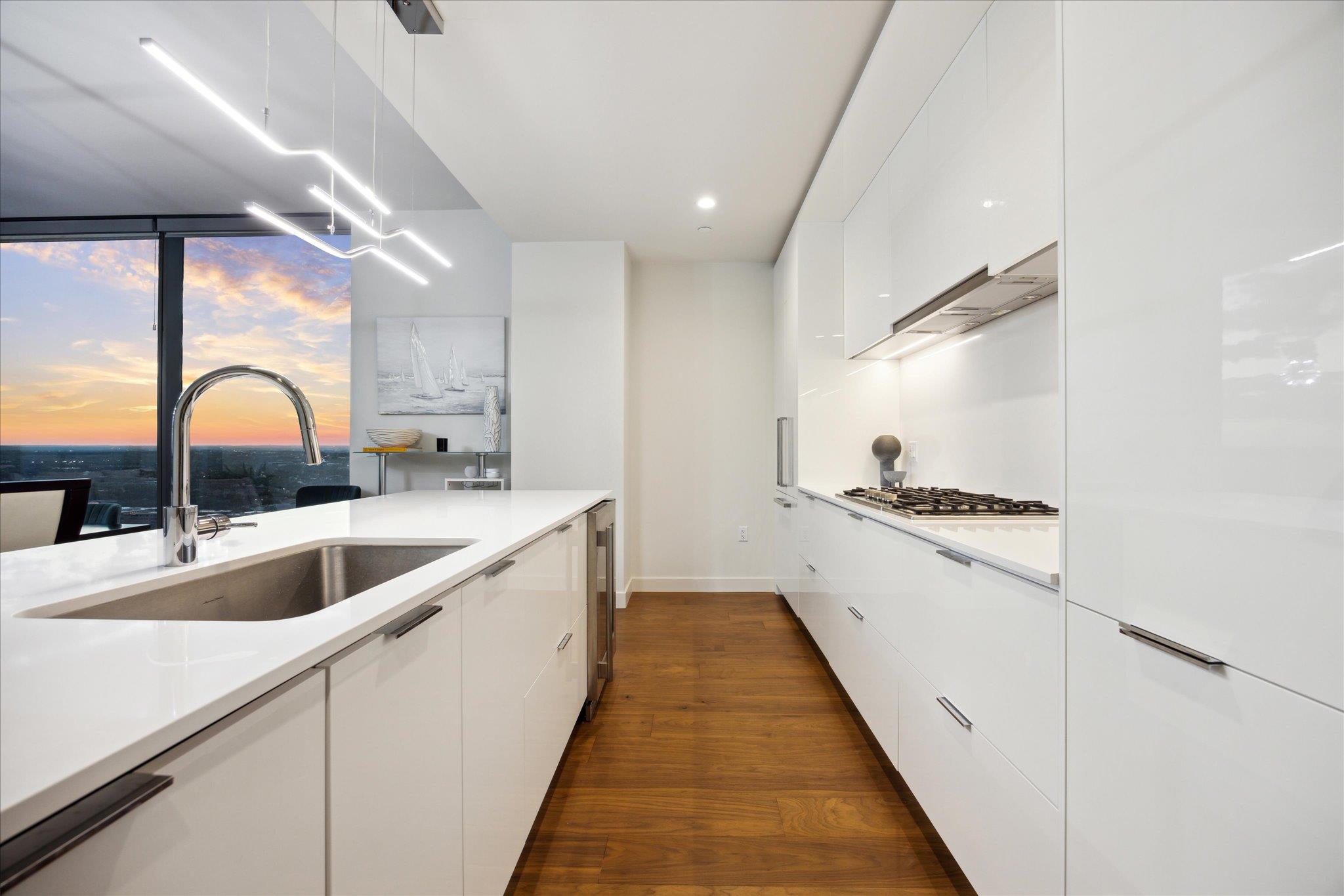 44 East Ave # 3301, Austin, TX 78701