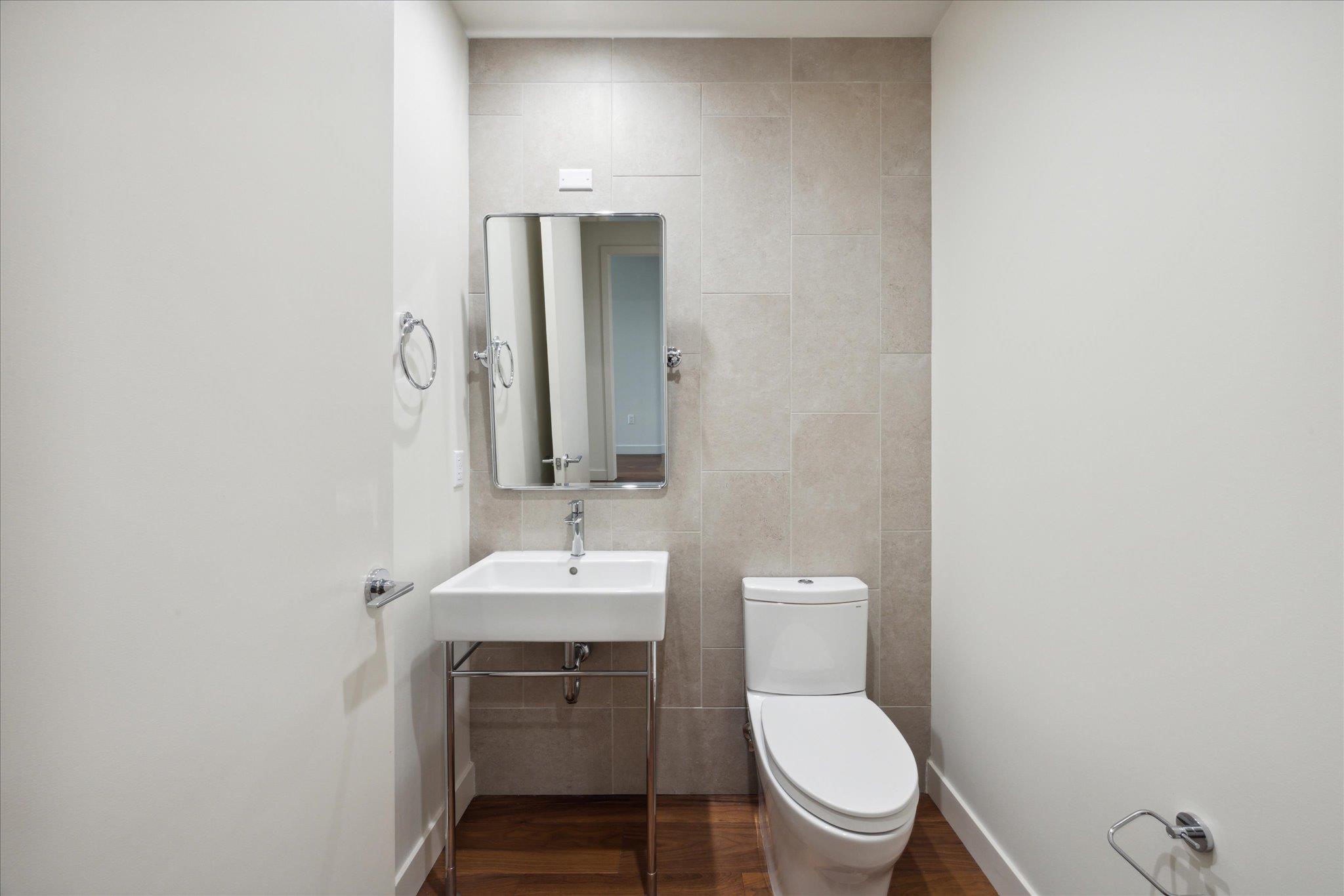 44 East Ave # 3301, Austin, TX 78701