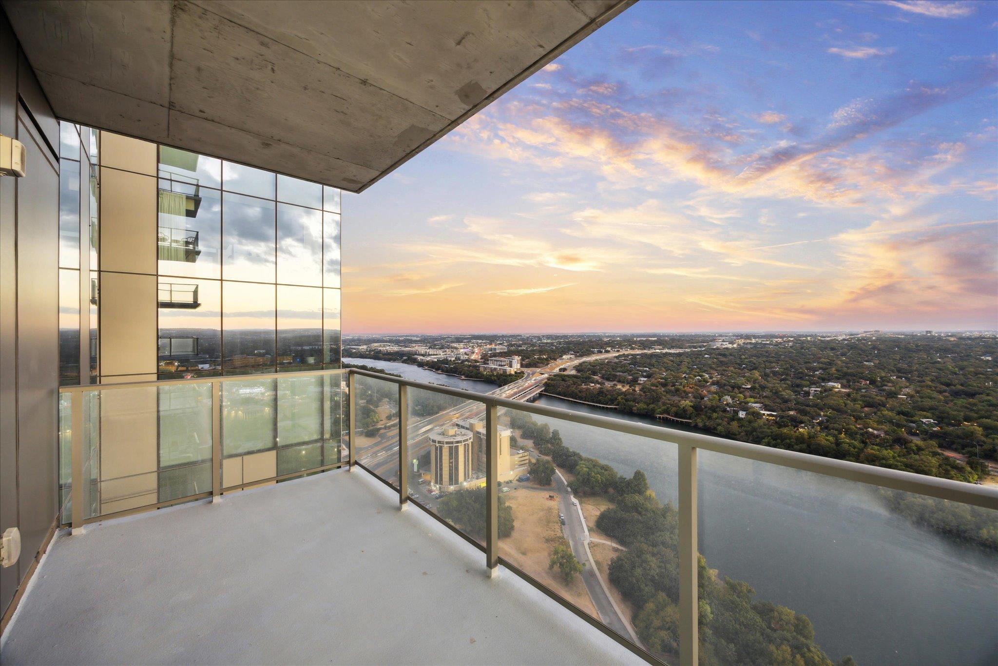 44 East Ave # 3301, Austin, TX 78701
