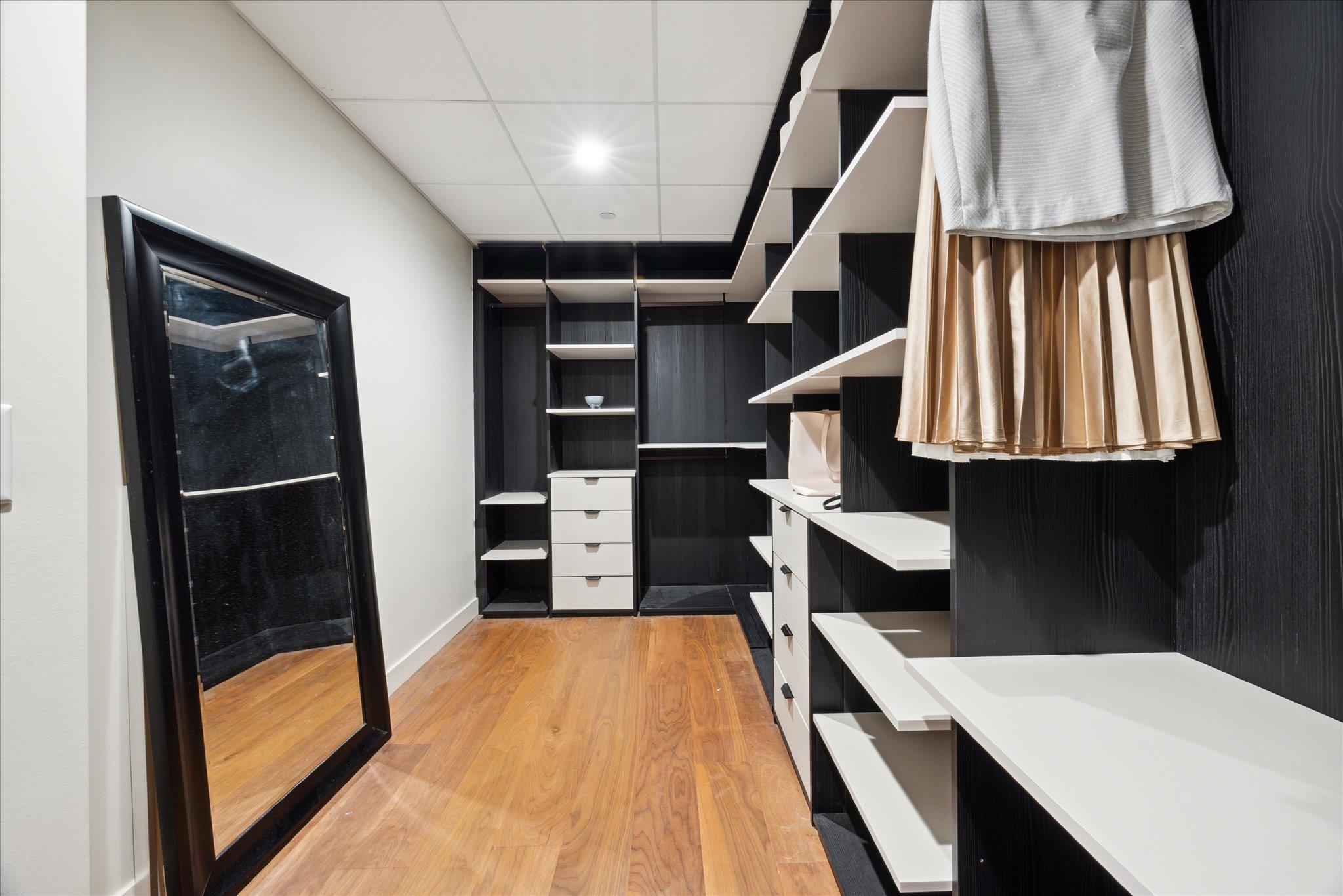 44 East Ave # 3301, Austin, TX 78701