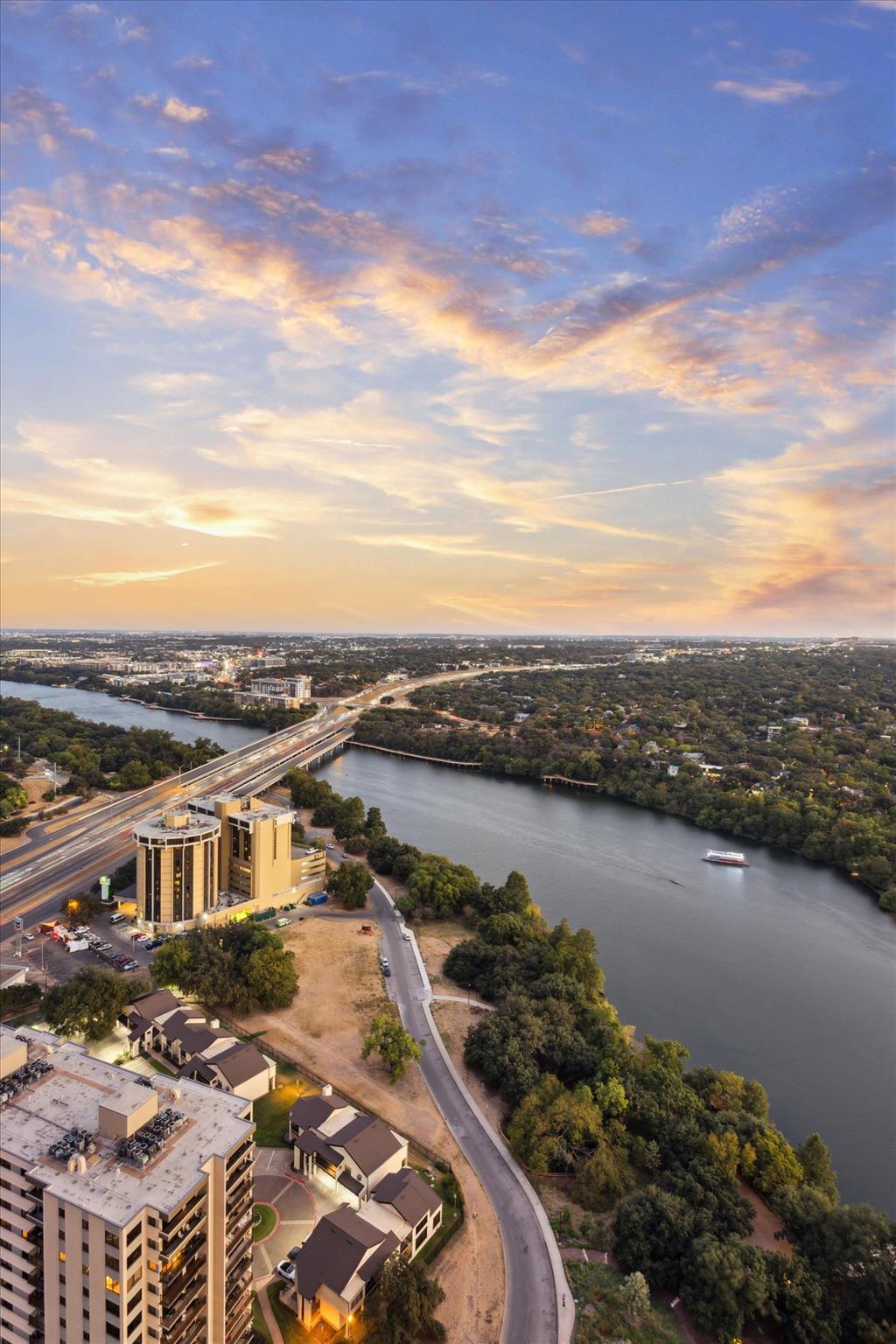44 East Ave # 3301, Austin, TX 78701