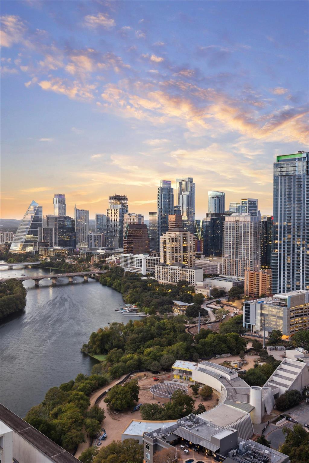 44 East Ave # 3301, Austin, TX 78701