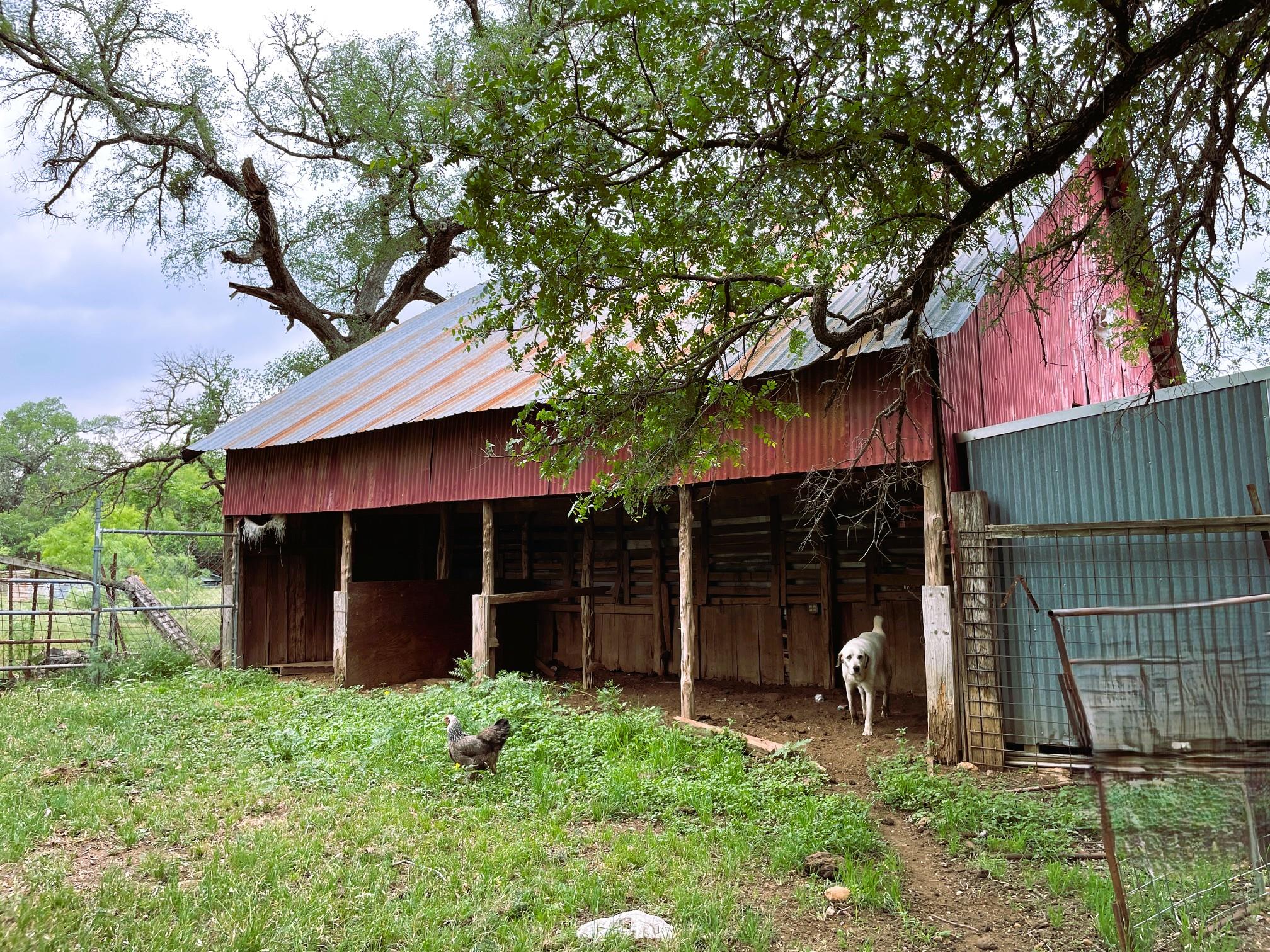 7866 County Road 404, Spicewood, TX 78669
