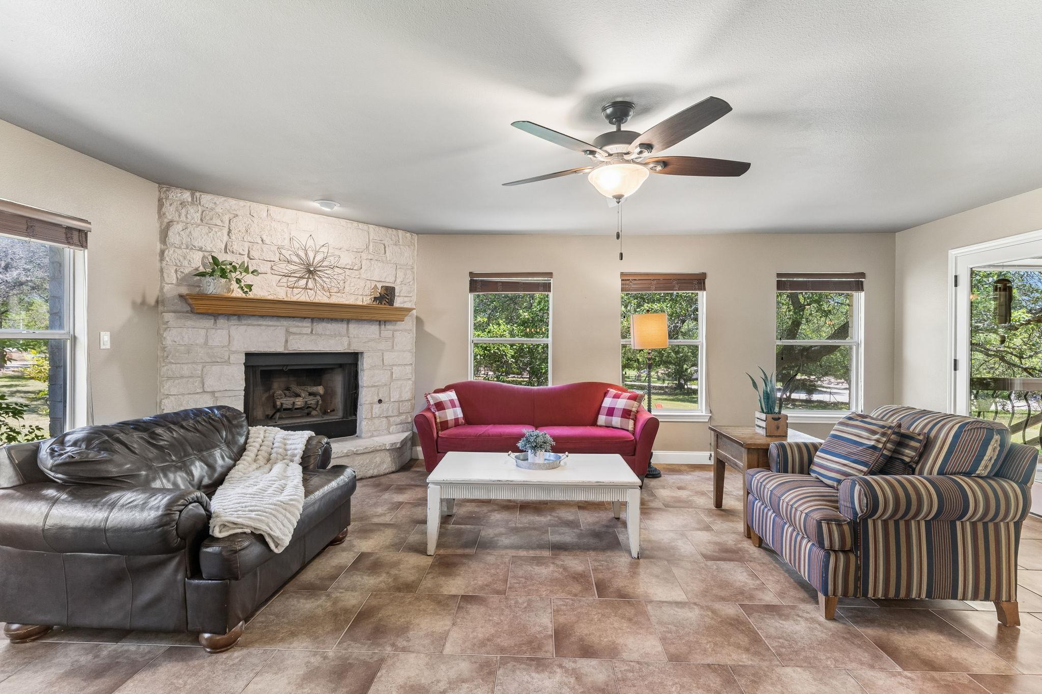401 Twin Springs Rd, Georgetown, TX 78633