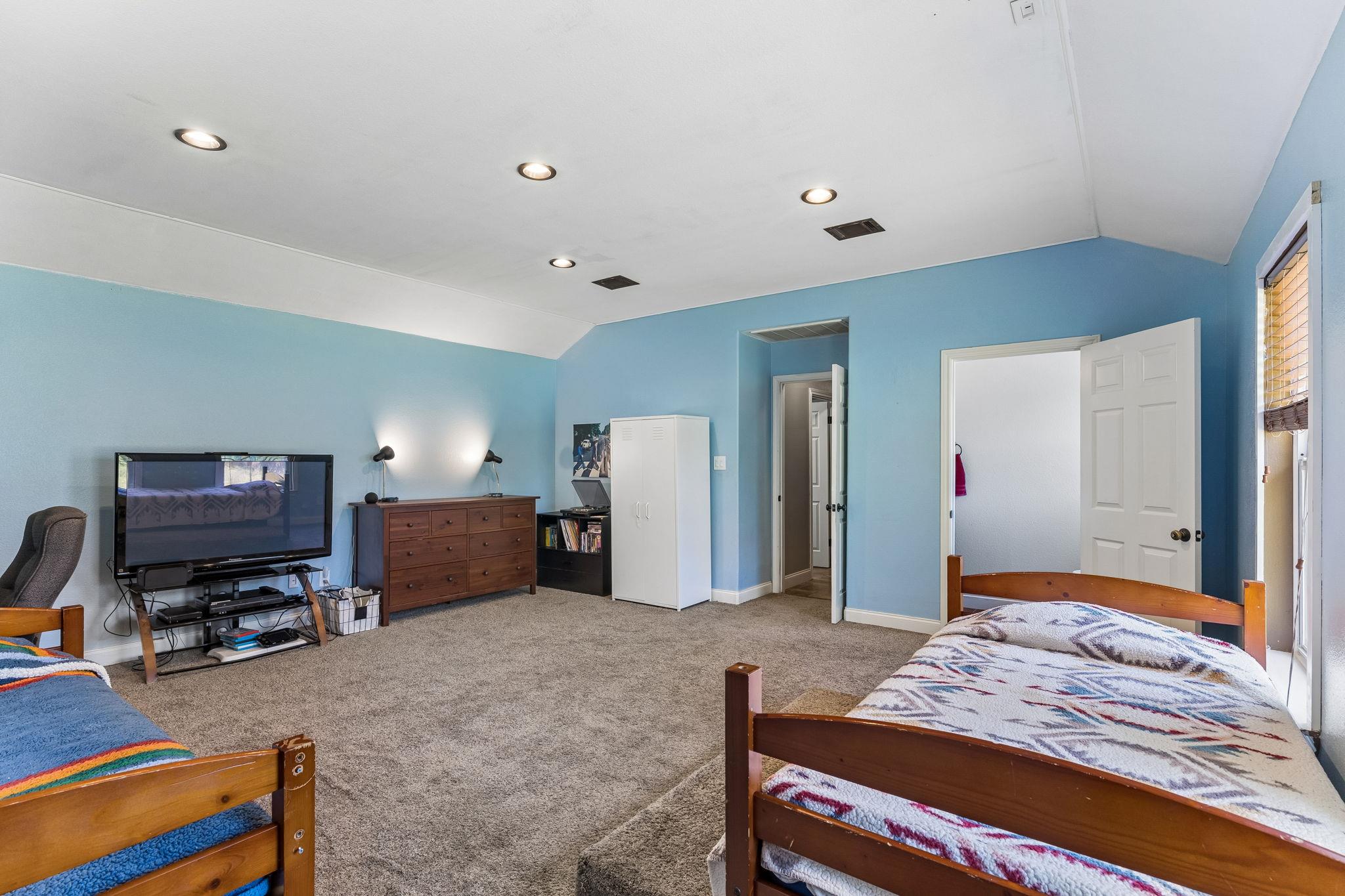 401 Twin Springs Rd, Georgetown, TX 78633