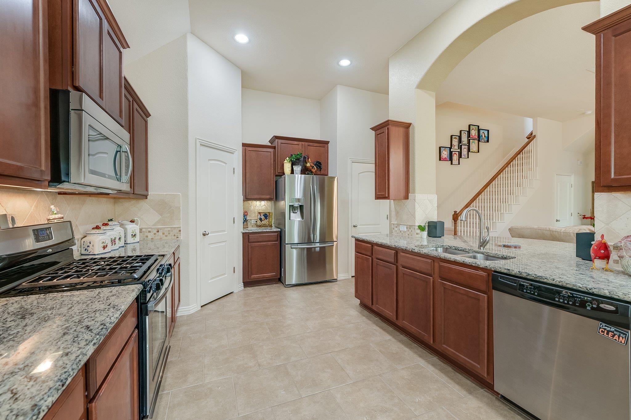 1827 Tall Chief, Leander, TX 78641