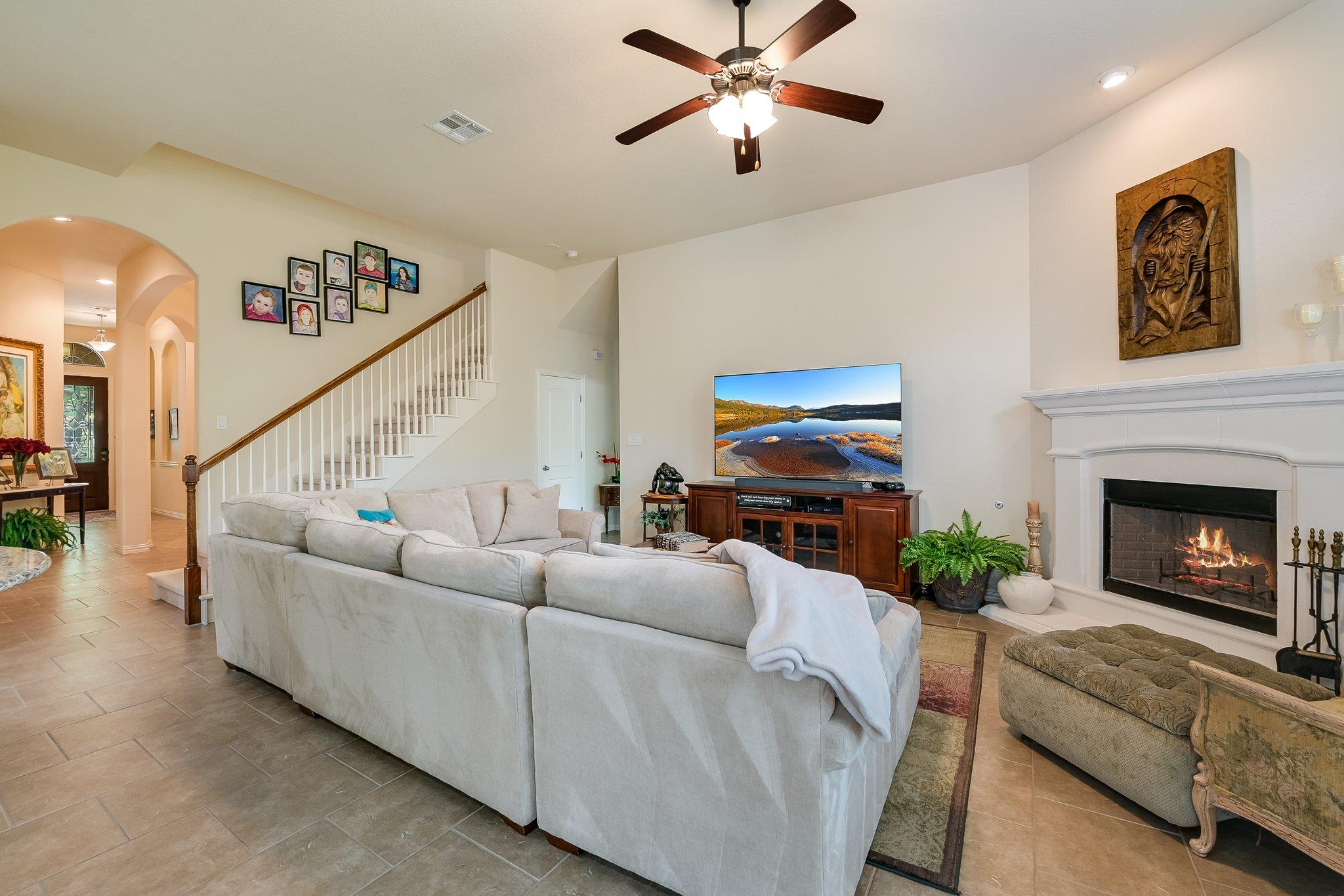 1827 Tall Chief, Leander, TX 78641