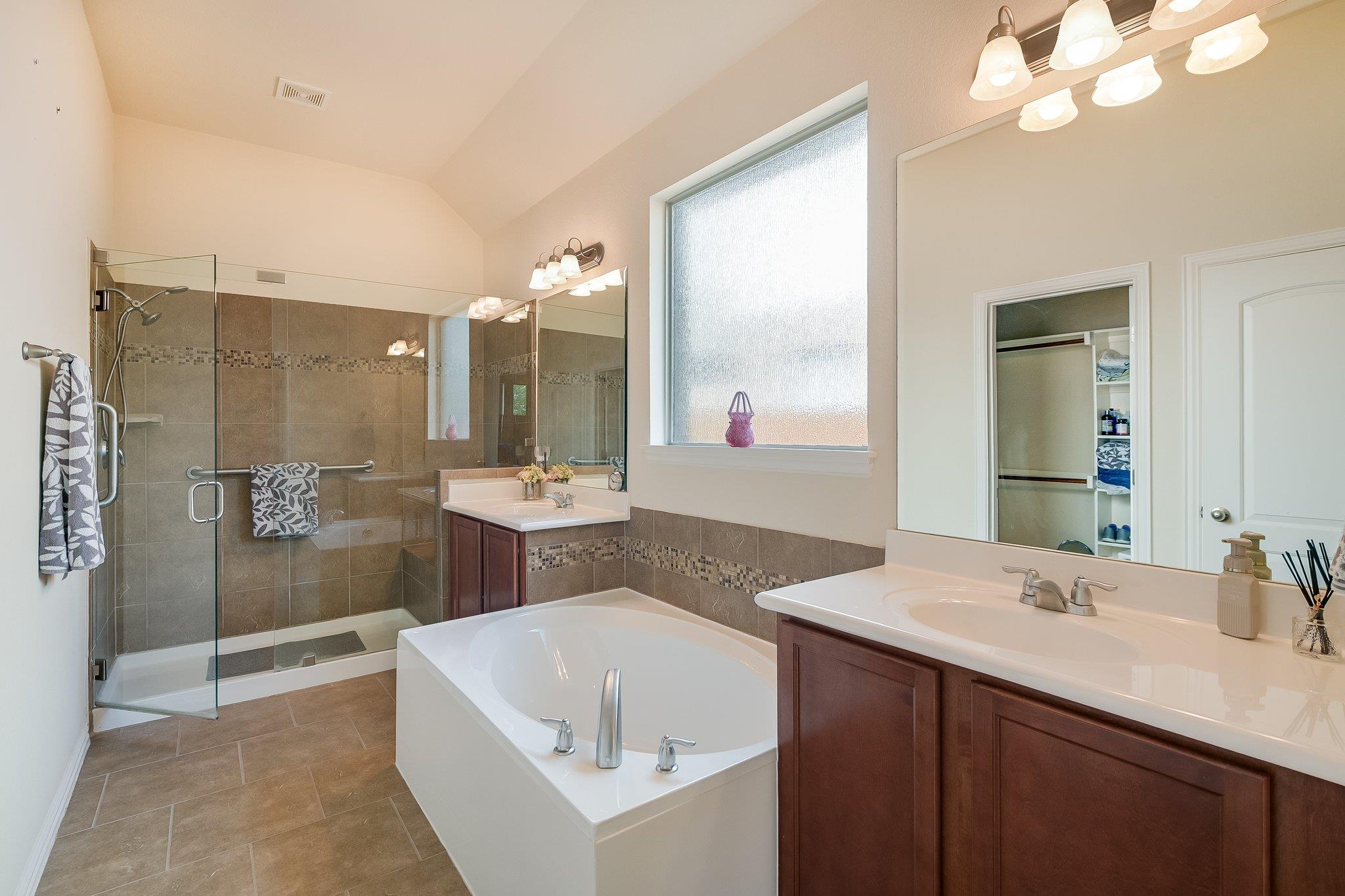 1827 Tall Chief, Leander, TX 78641
