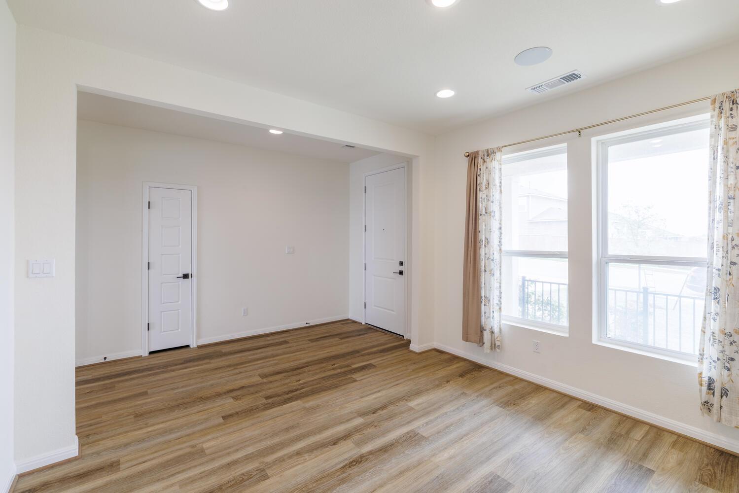 208 Wagon Spoke Way, Liberty Hill, TX 78642