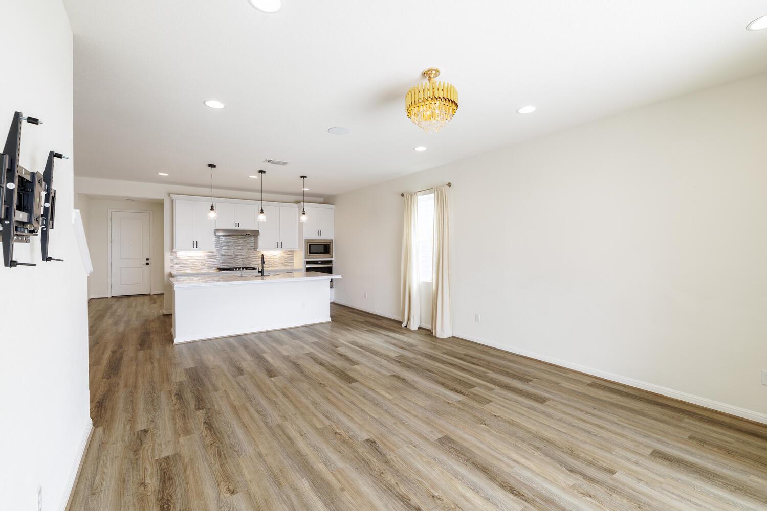 208 Wagon Spoke Way, Liberty Hill, TX 78642