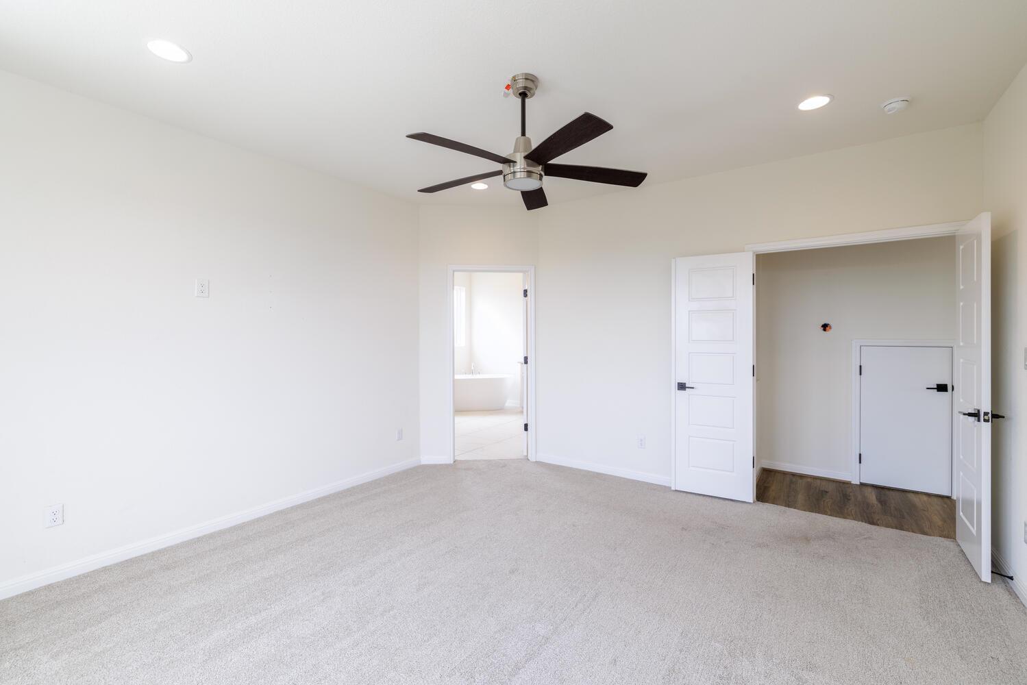 208 Wagon Spoke Way, Liberty Hill, TX 78642