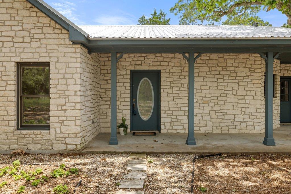 244 Woodway Dr, Elgin, TX 78621