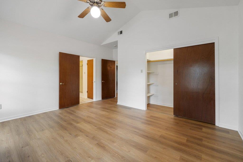 244 Woodway Dr, Elgin, TX 78621