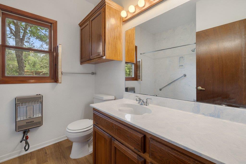 244 Woodway Dr, Elgin, TX 78621