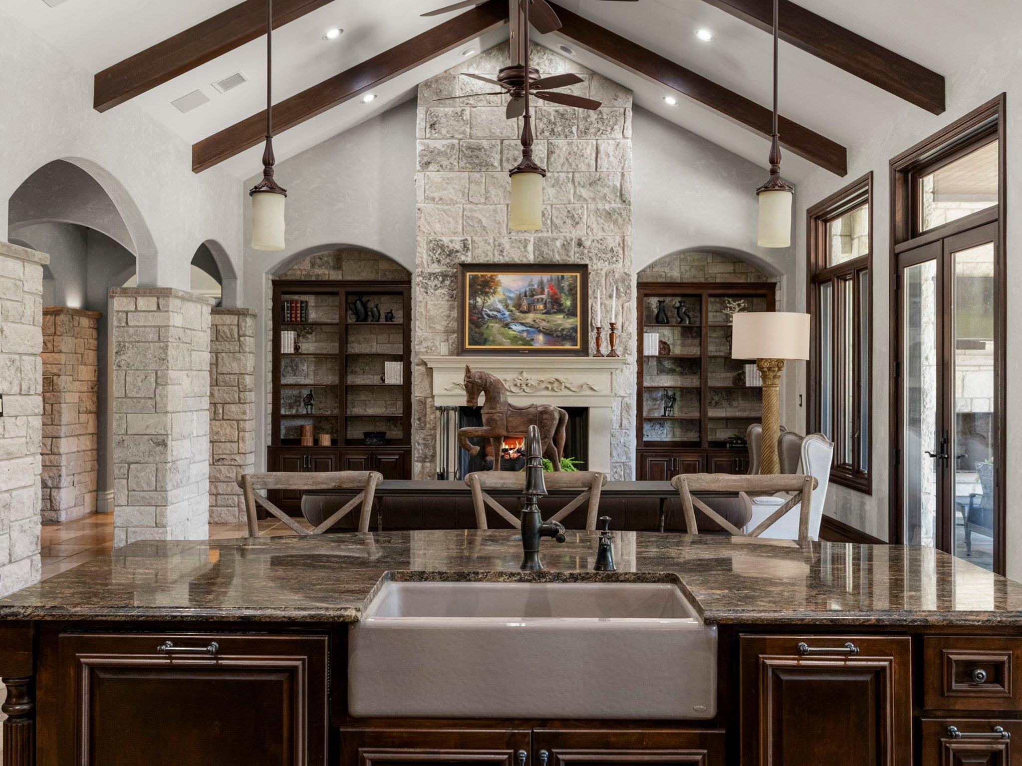 1928 Running Creek Dr, Salado, TX 76571
