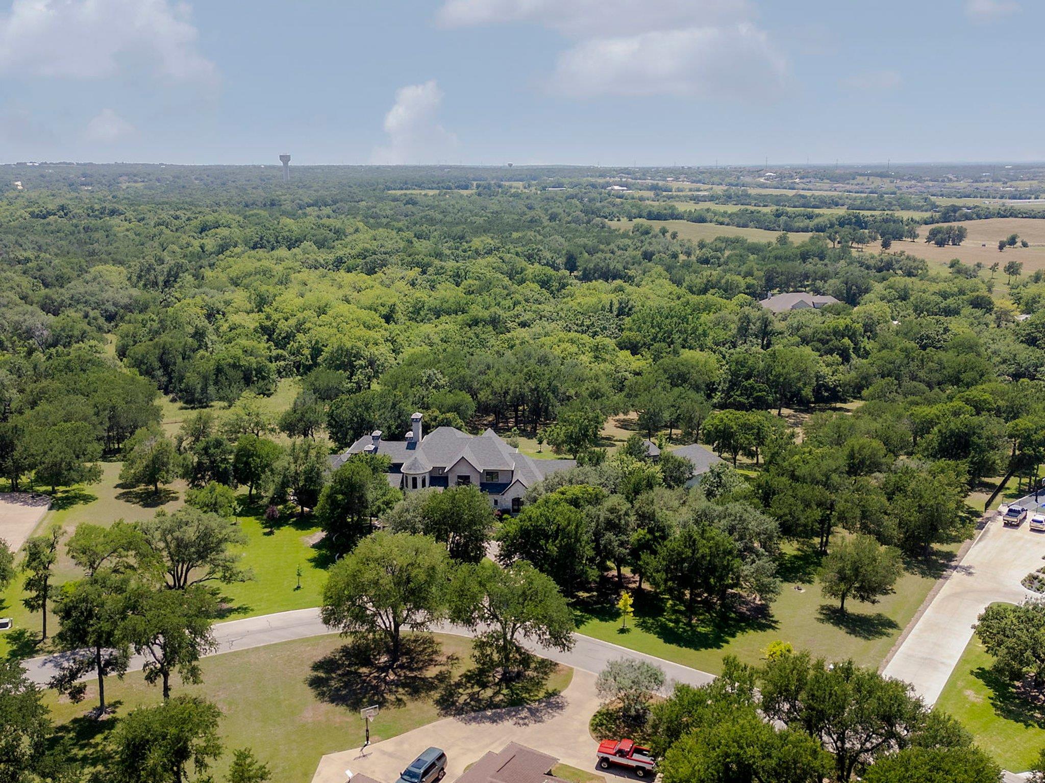 1928 Running Creek Dr, Salado, TX 76571