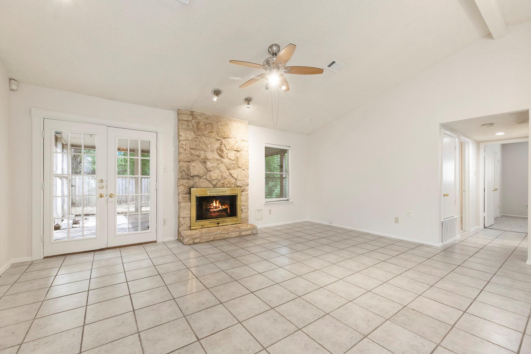 4401 Molokai Dr, Austin, TX 78749