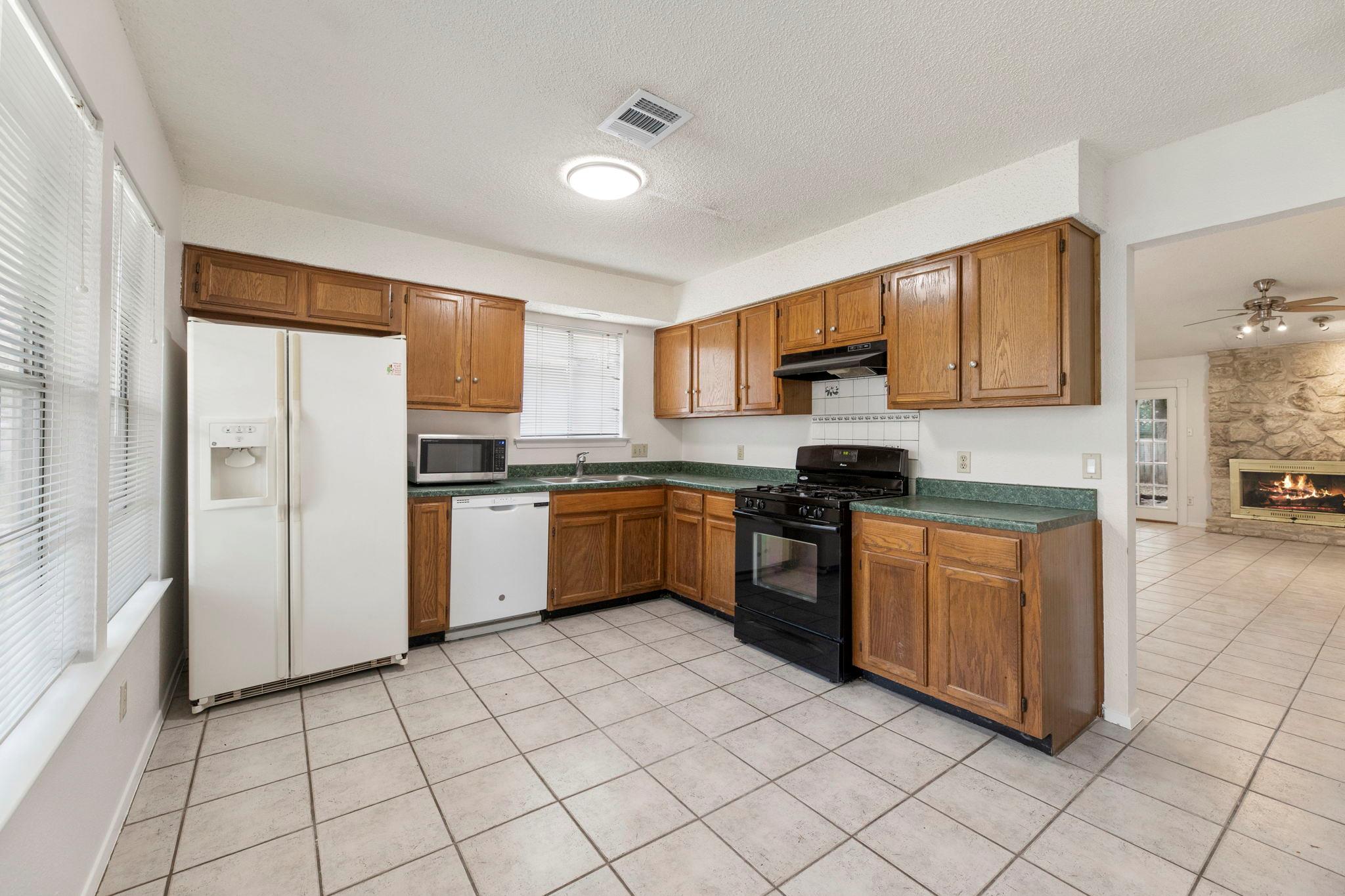 4401 Molokai Dr, Austin, TX 78749