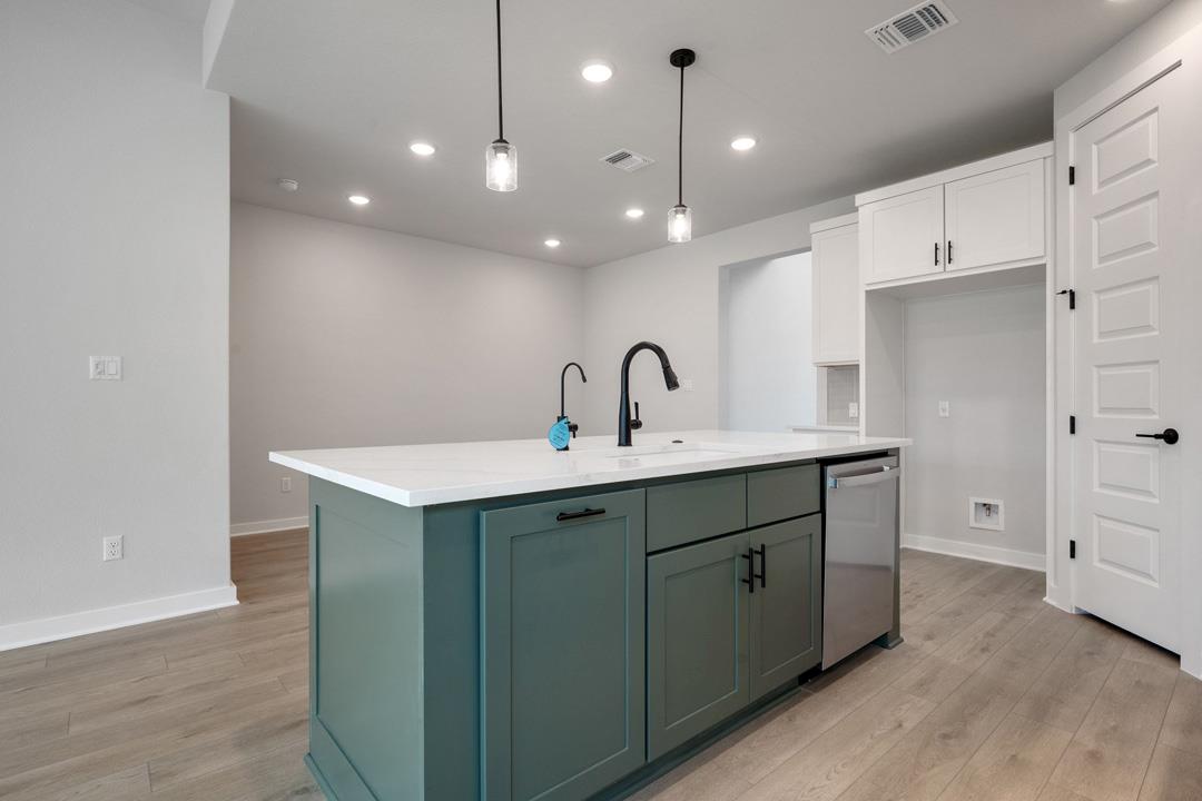162 Grayson Elm Pass, Dripping Springs, TX 78620