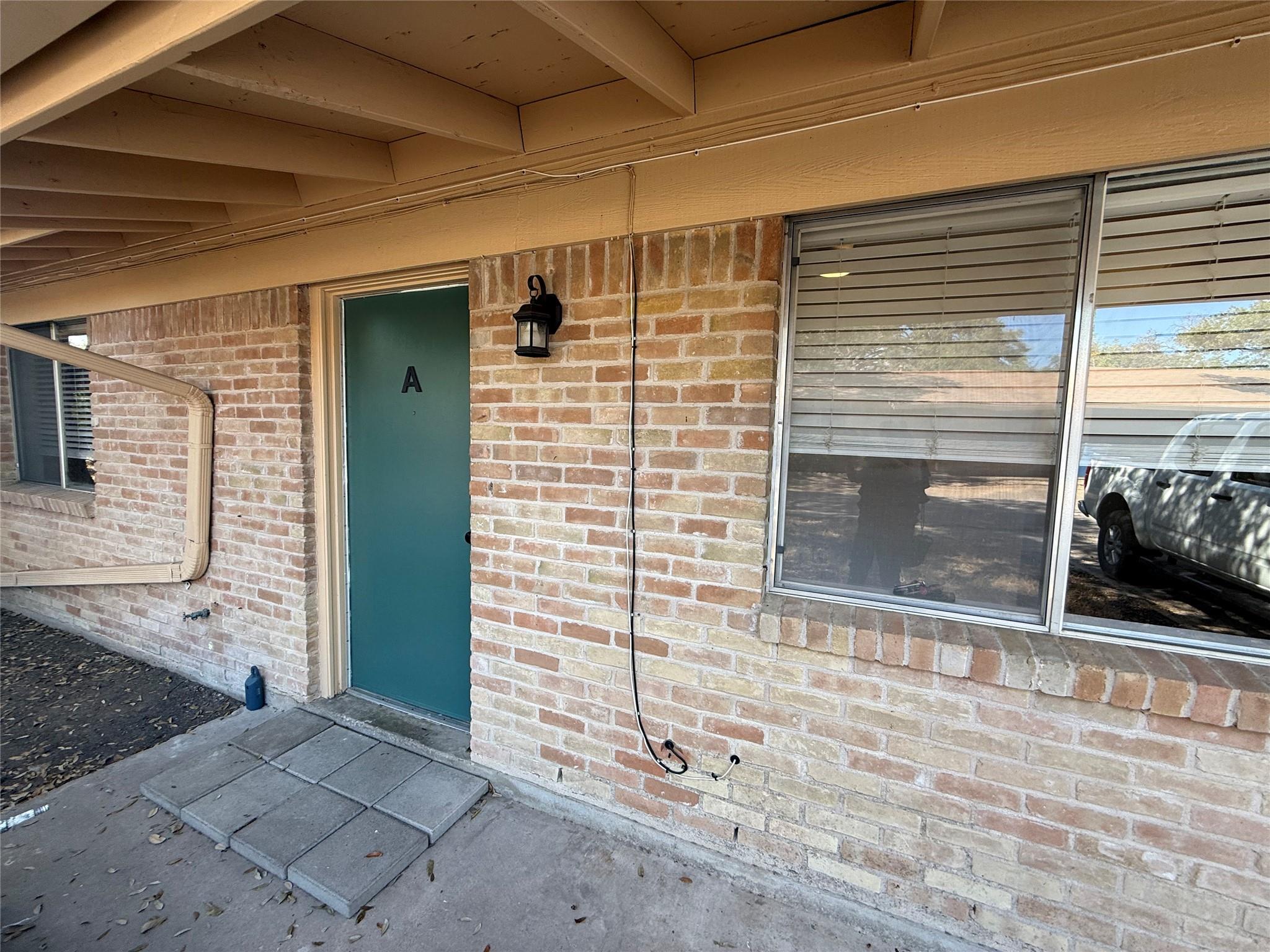 6710 Circle S Rd # B, Austin, TX 78745