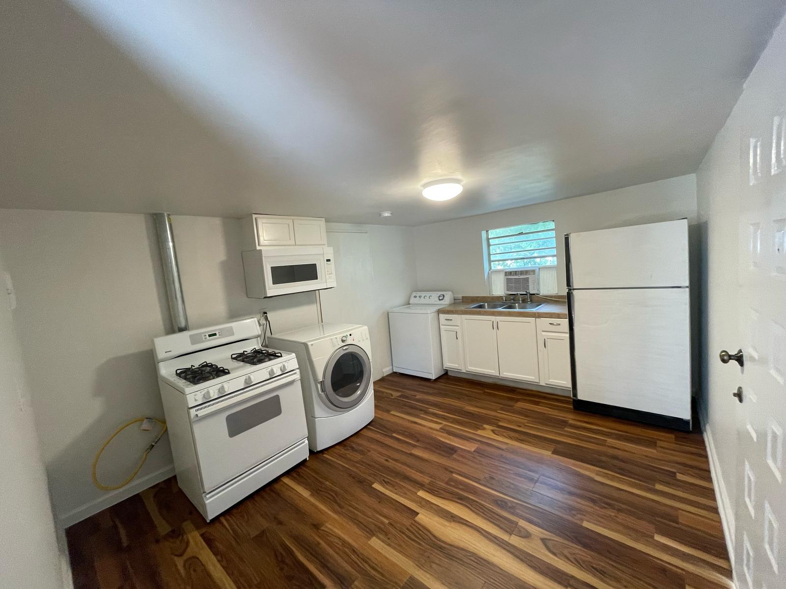 6404 Ponca St # B, Austin, TX 78741