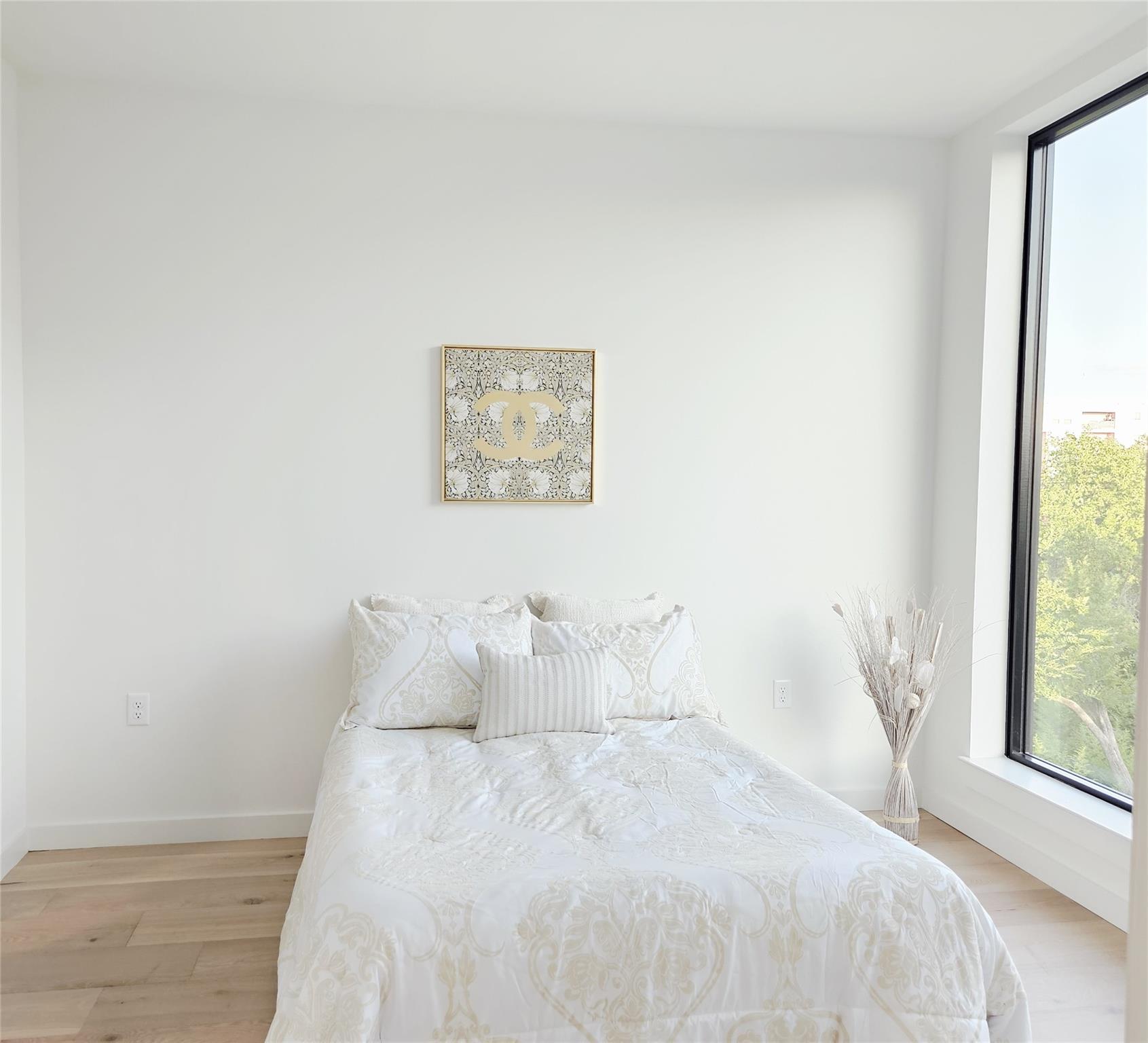 2209 S 1st St # 323, Austin, TX 78704