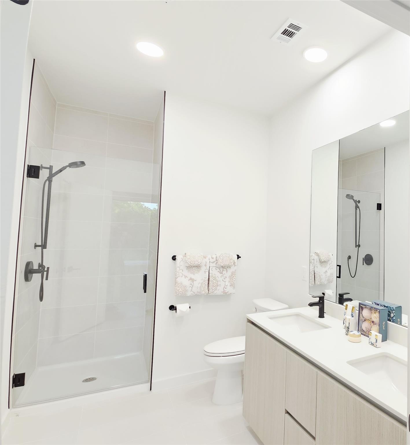 2209 S 1st St # 323, Austin, TX 78704