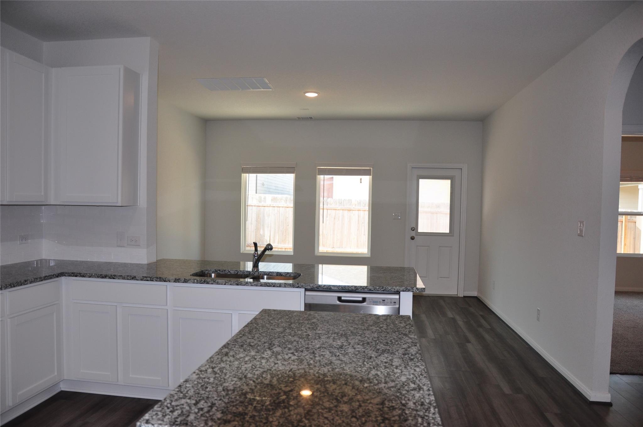 504 Lt Rusty Dr, Jarrell, TX 76537