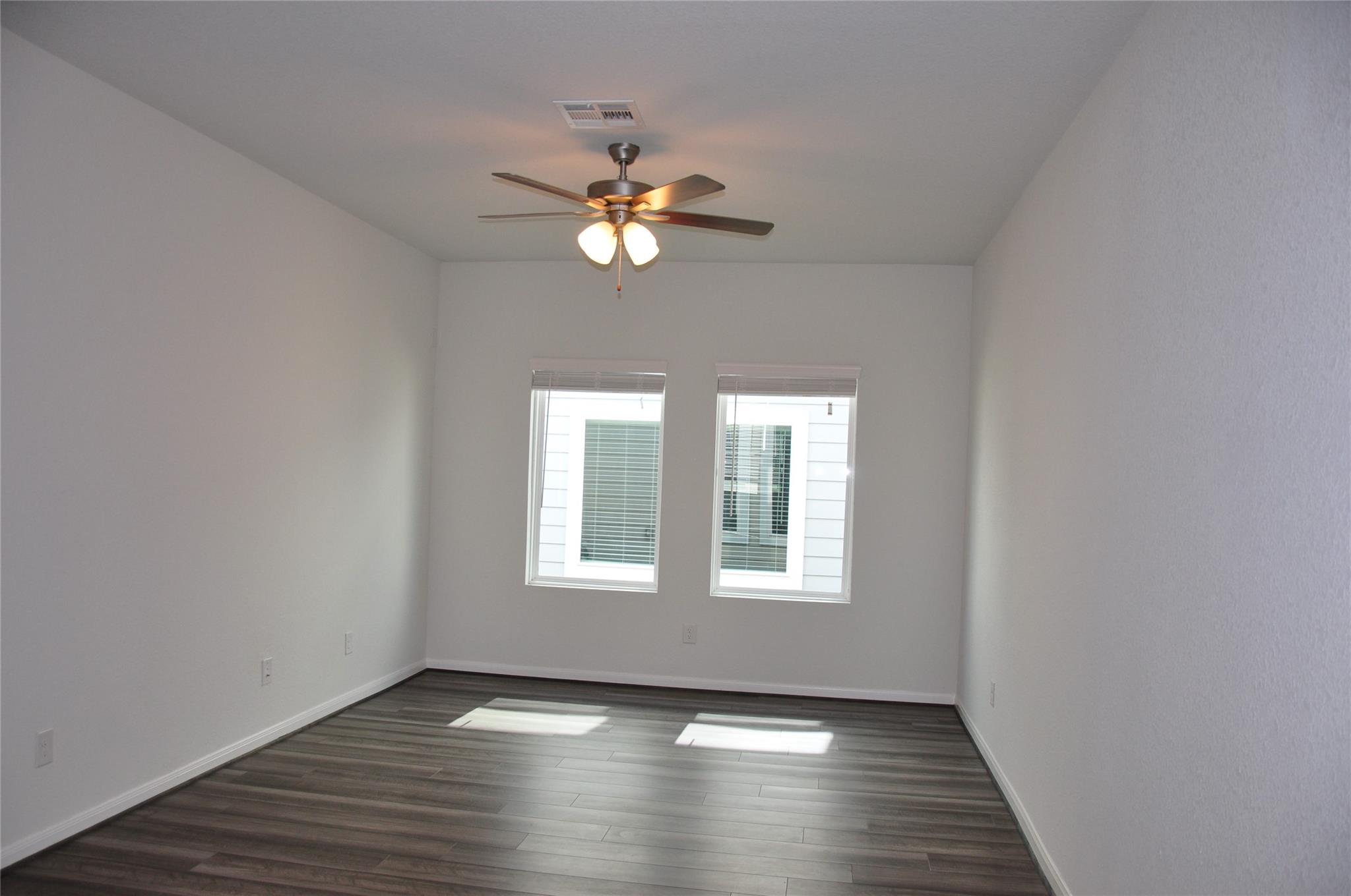 504 Lt Rusty Dr, Jarrell, TX 76537