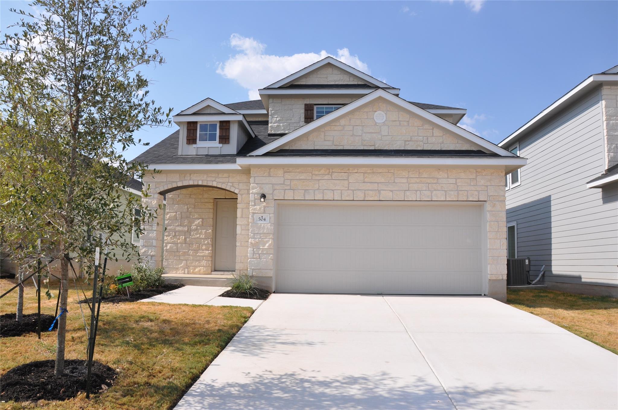 504 Lt Rusty Dr, Jarrell, TX 76537