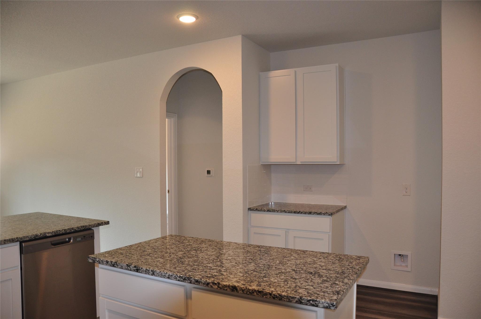 504 Lt Rusty Dr, Jarrell, TX 76537