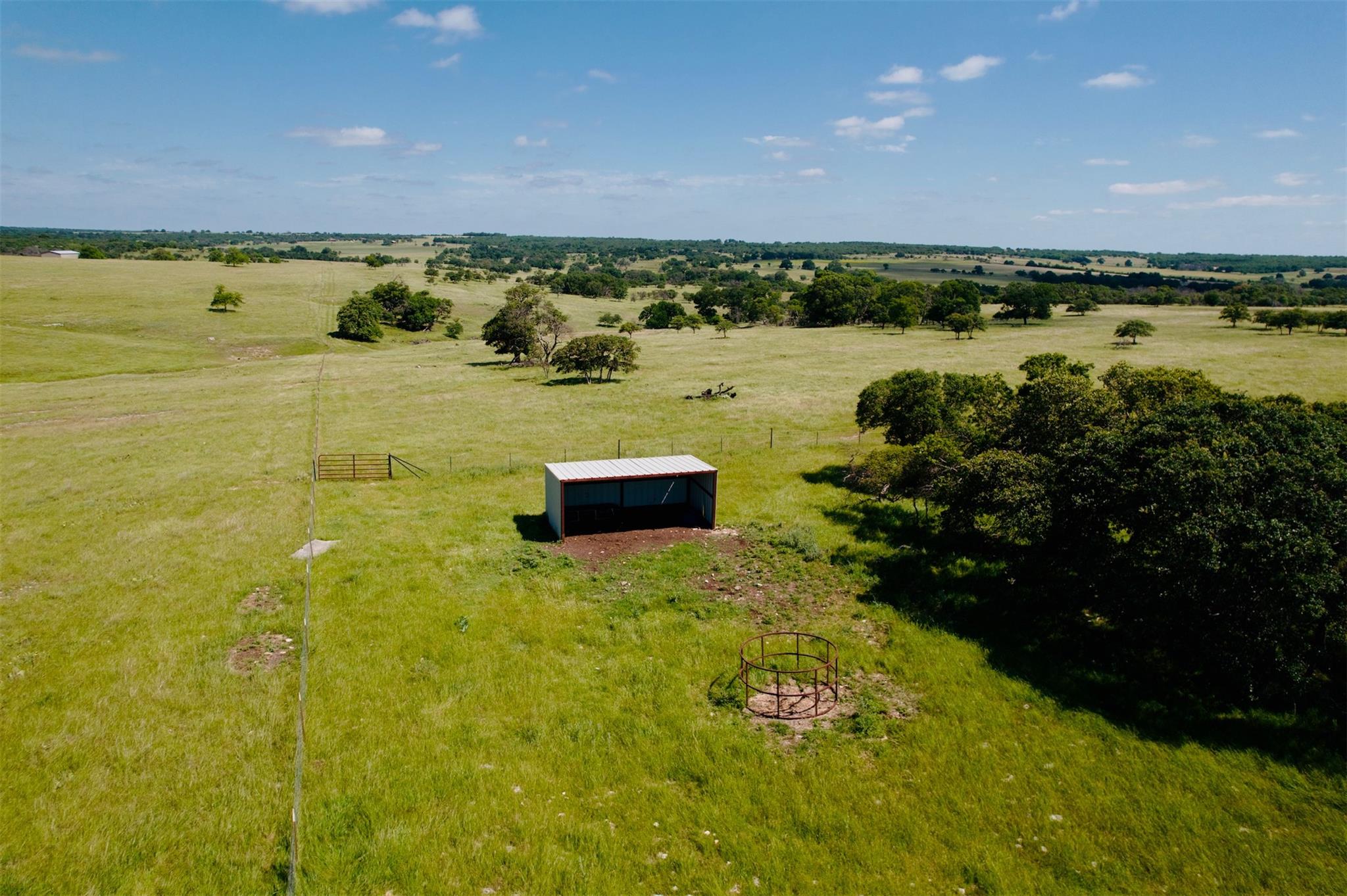 9 N Hcr 624 Rd, Goldthwaite, TX 76844