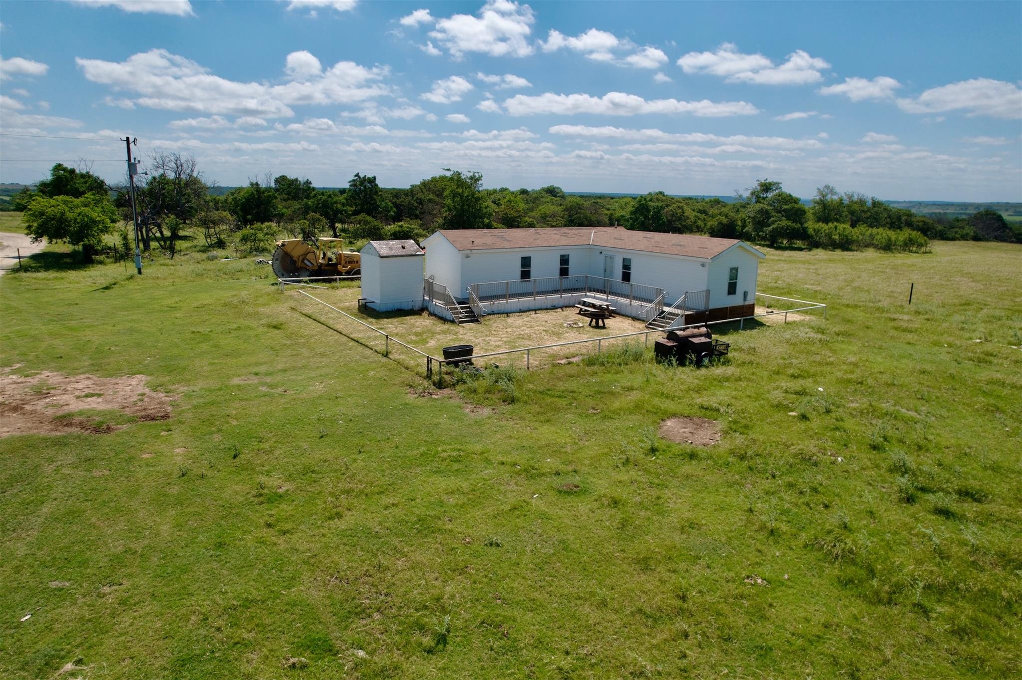 9 N Hcr 624 Rd, Goldthwaite, TX 76844