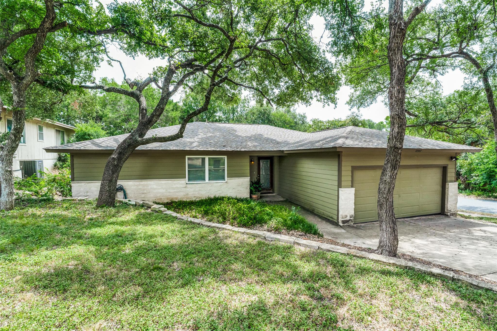 12207 FORSYTHE Dr, Austin, TX 78759