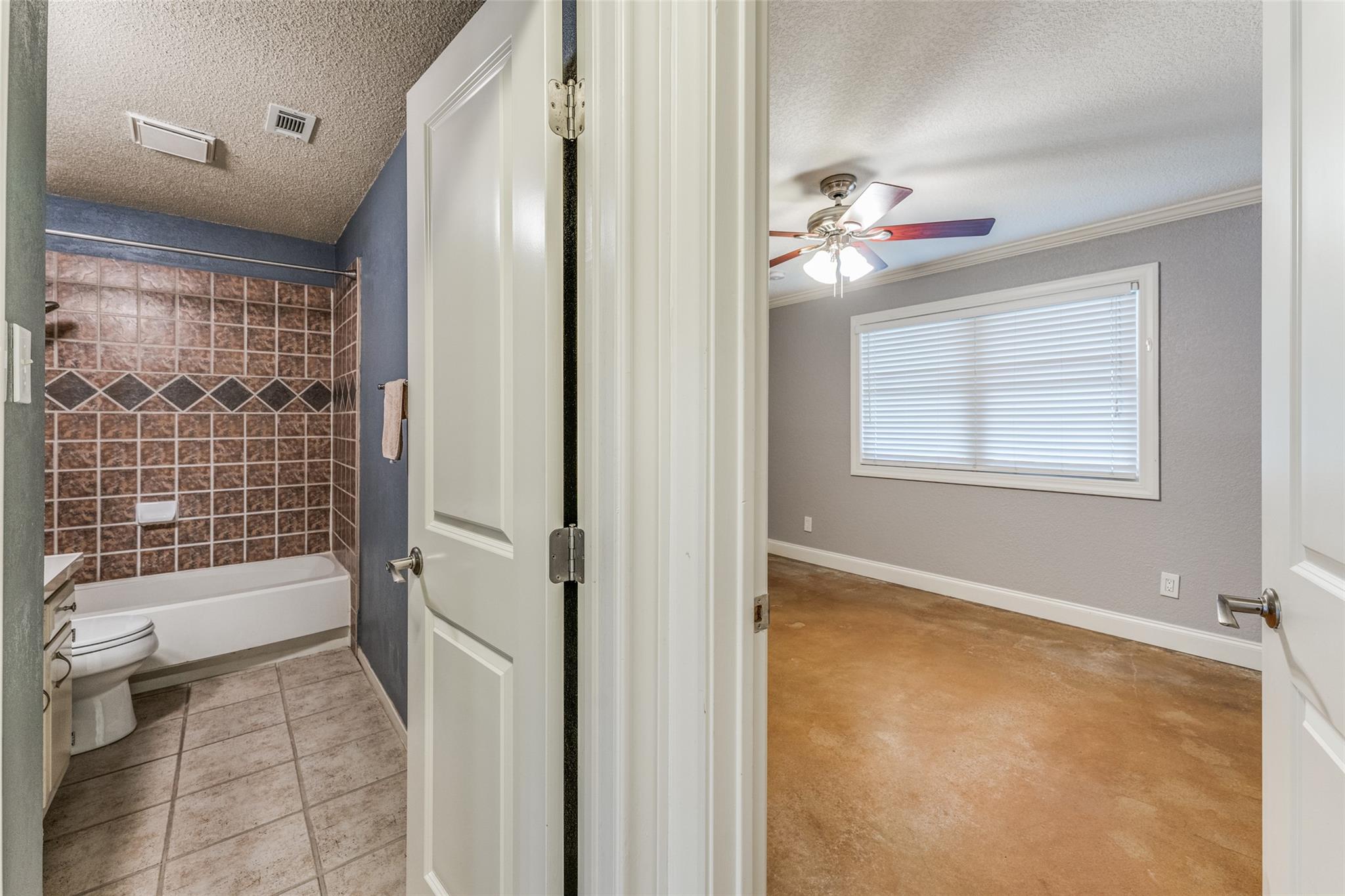 12207 FORSYTHE Dr, Austin, TX 78759