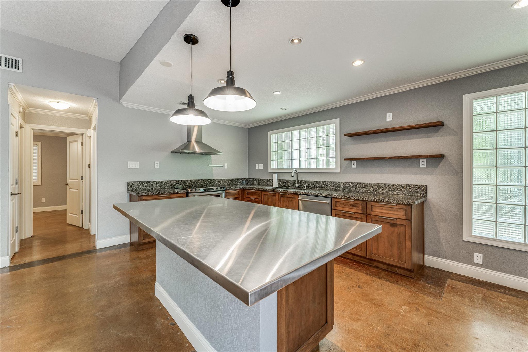 12207 FORSYTHE Dr, Austin, TX 78759