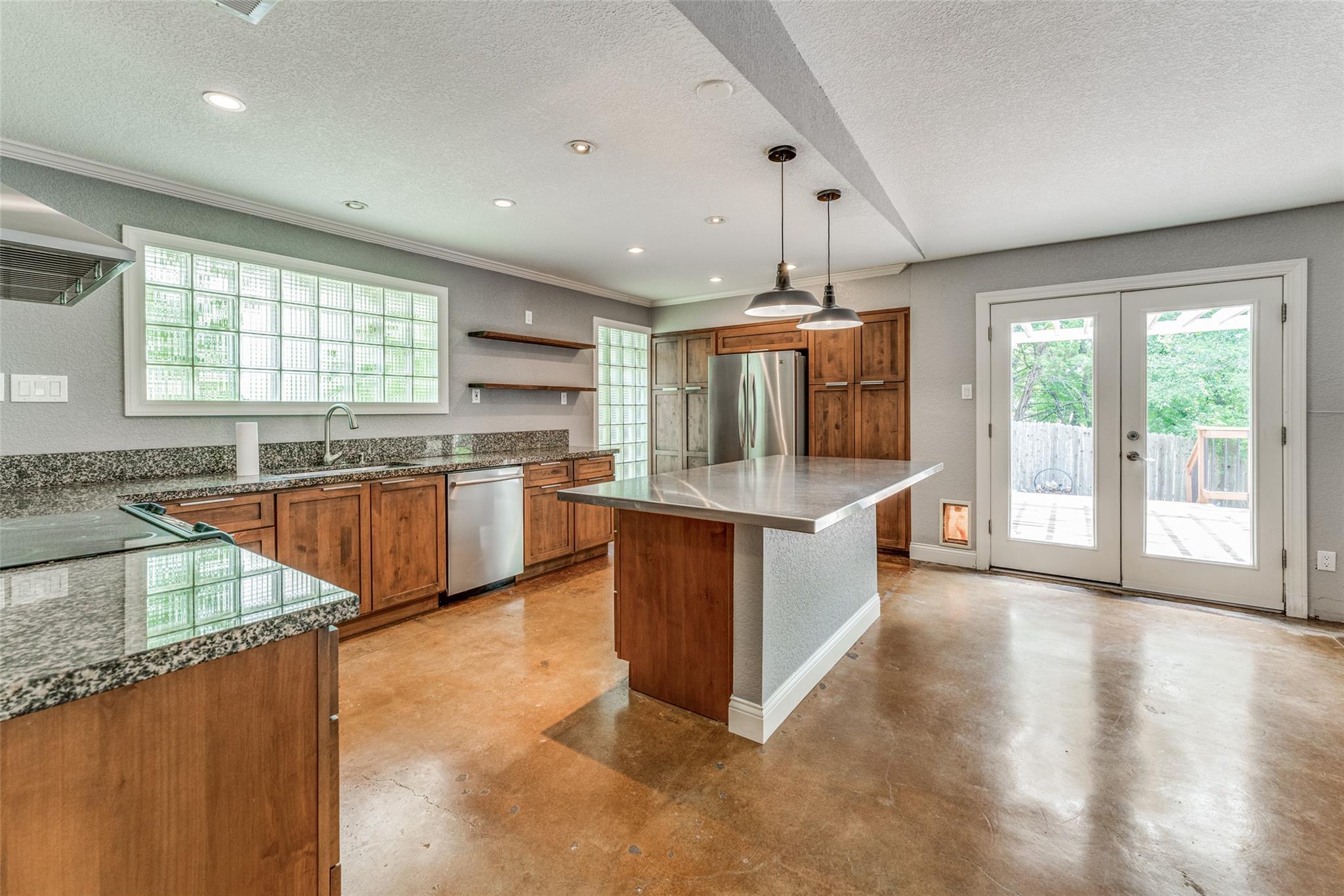 12207 FORSYTHE Dr, Austin, TX 78759