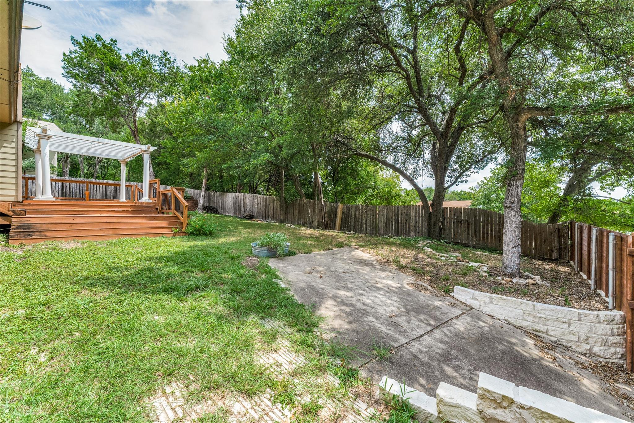 12207 FORSYTHE Dr, Austin, TX 78759