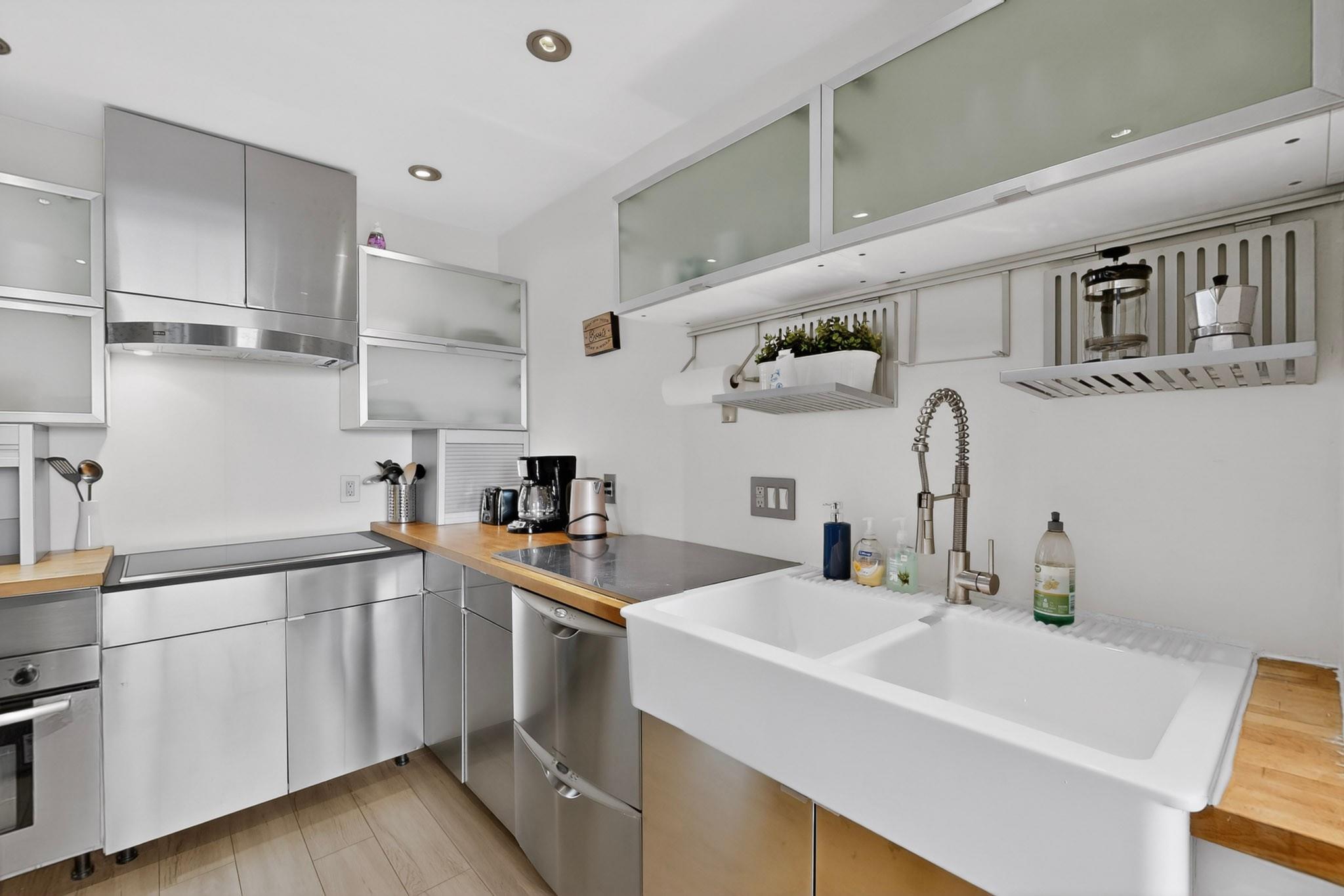 1106 W 6th St # 212, Austin, TX 78703