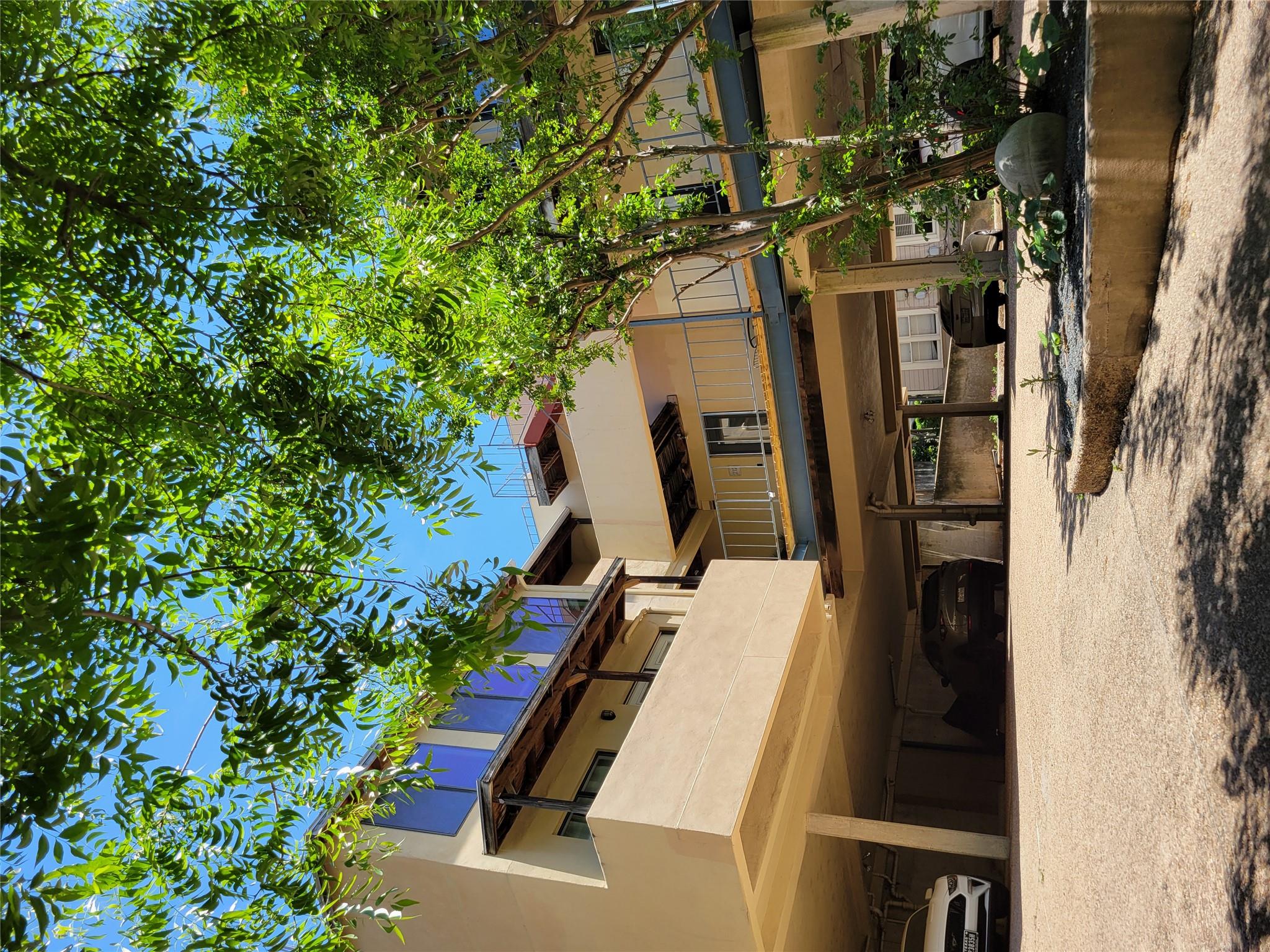 1106 W 6th St # 212, Austin, TX 78703